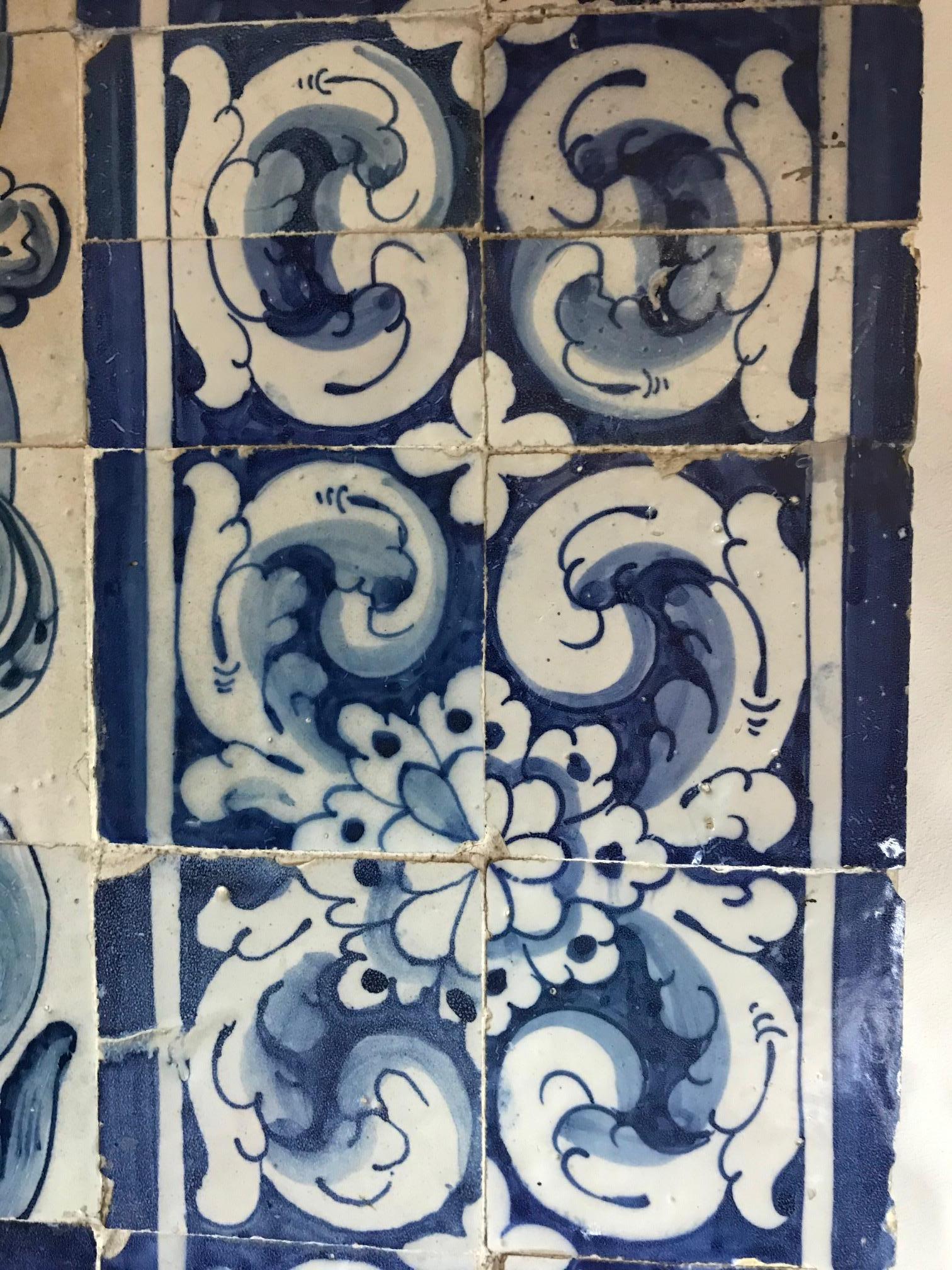 Pair of 18th Century Azulejos Flower Murals in Blue For Sale 2