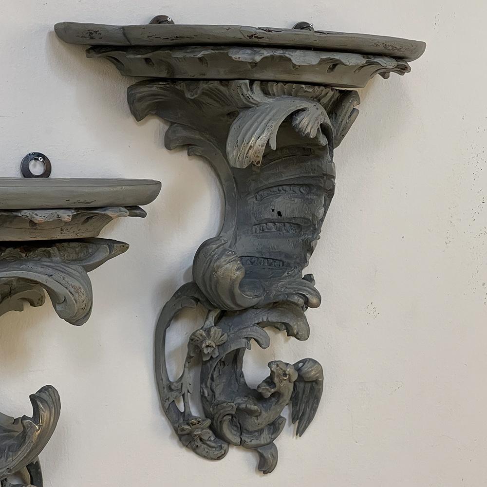 Hand-Carved Pair of 18th Century Baroque Grey Painted Dragon Wall Shelves For Sale