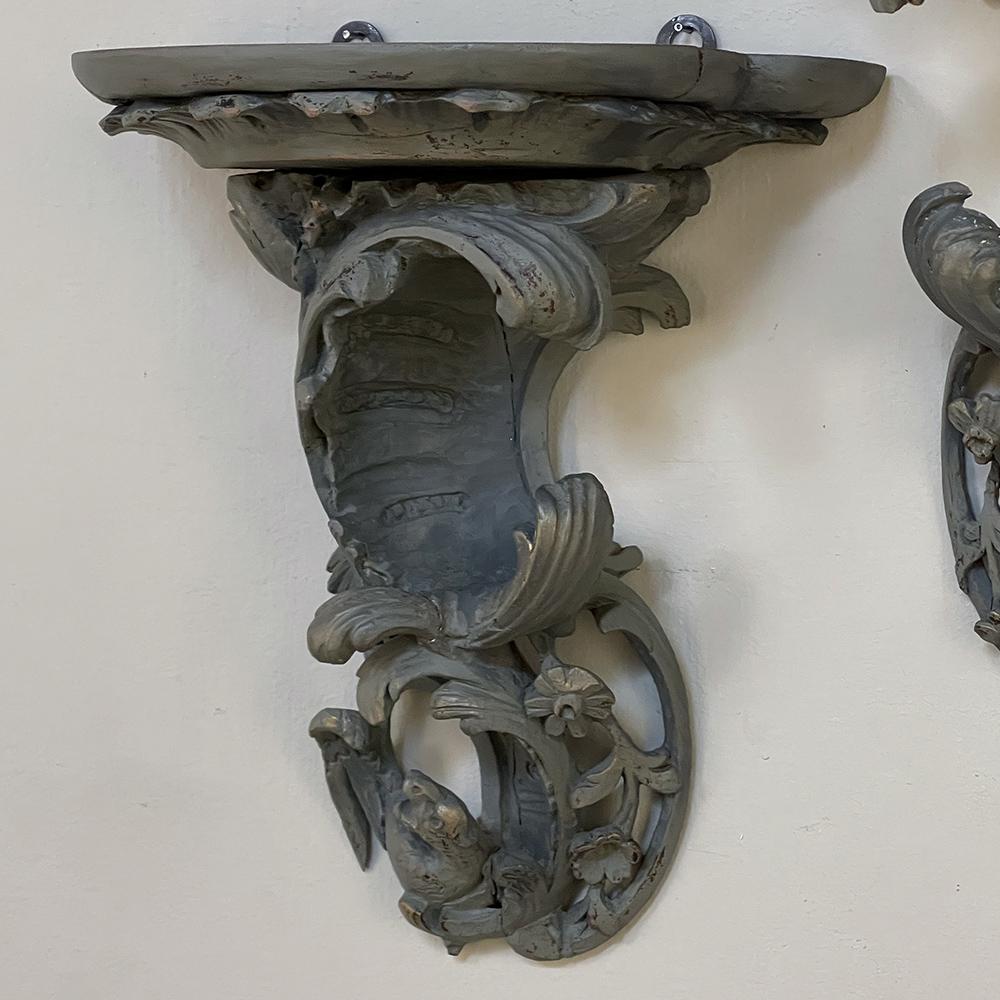 Pair of 18th Century Baroque Grey Painted Dragon Wall Shelves In Good Condition For Sale In Dallas, TX