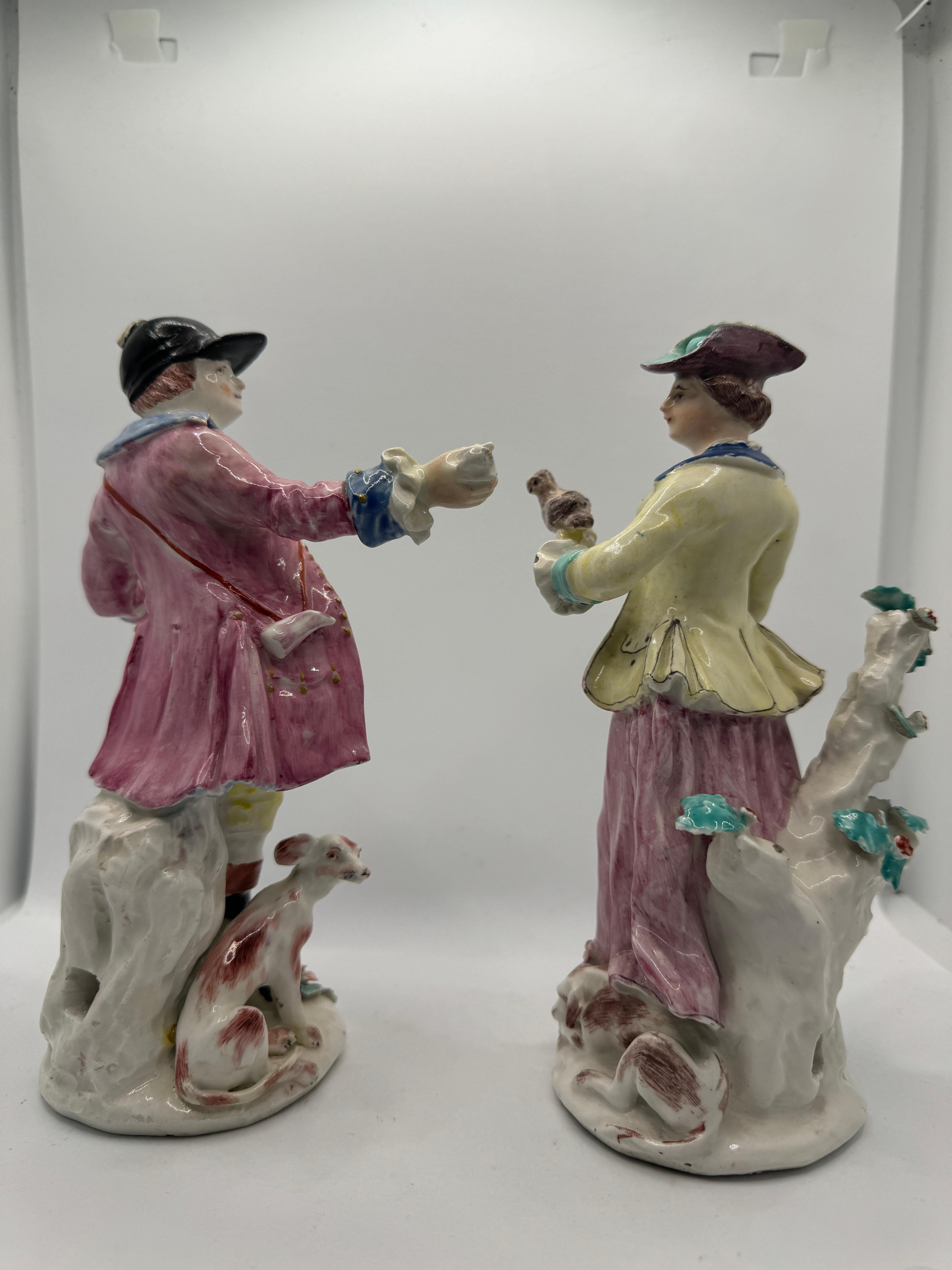 Pair of 18th Century Bow Figures of Hunter and Companion In Good Condition In Basildon, GB