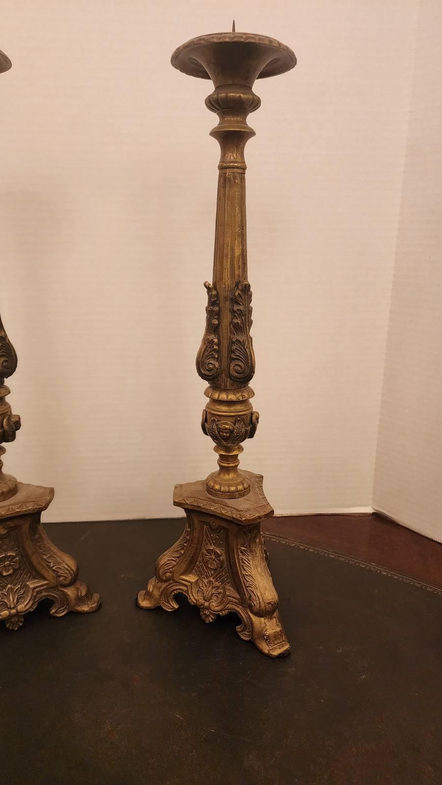 Coppia di candelieri del XVIII secolo in vendita 2