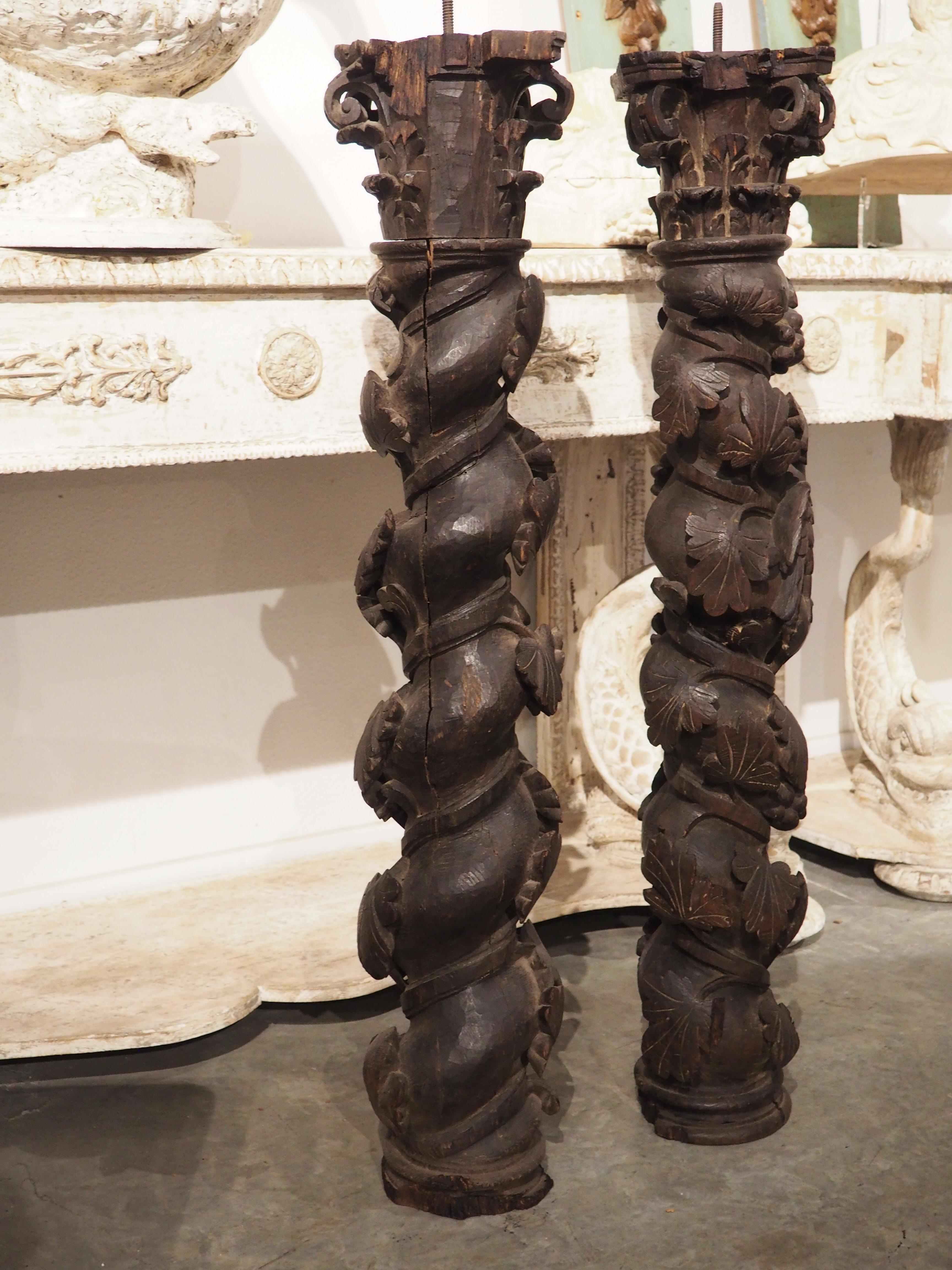 Ein Paar geschnitzte Solomonische Säulen aus Kastanienholz aus Portugal aus dem 18. Jahrhundert im Angebot 3