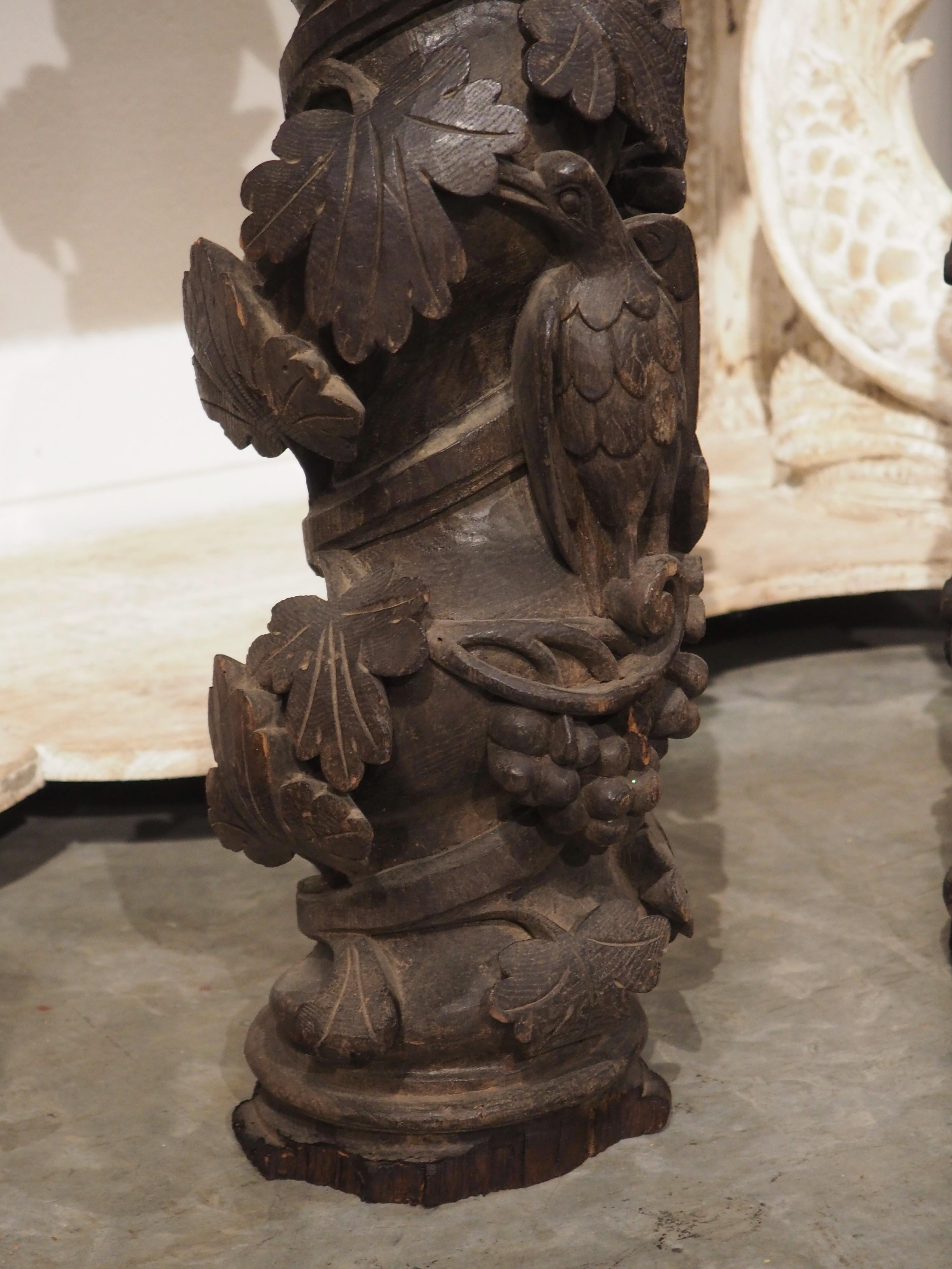 Ein Paar geschnitzte Solomonische Säulen aus Kastanienholz aus Portugal aus dem 18. Jahrhundert (Portugiesisch) im Angebot