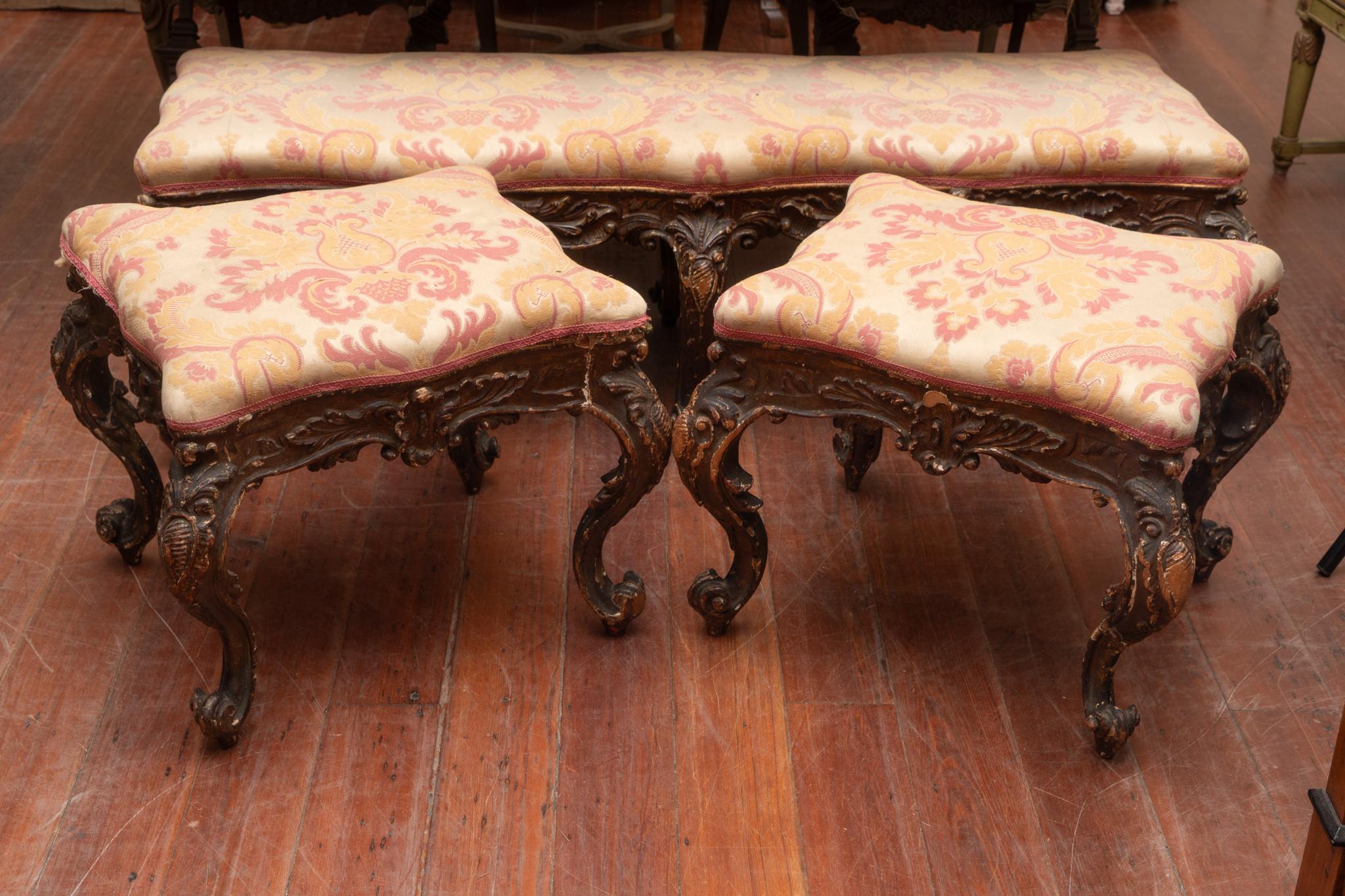Pair of 18th Century Carved Italian Benches In Good Condition In New Orleans, LA