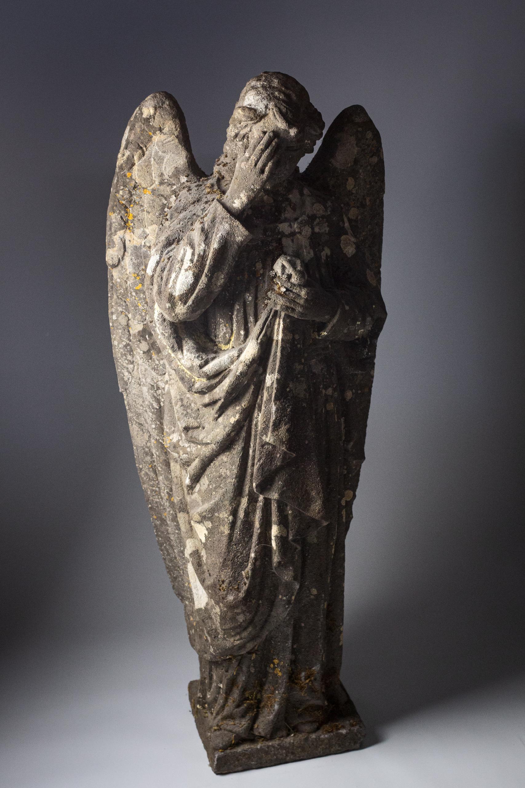 French Pair of 18th Century Carved Limestone Angels For Sale
