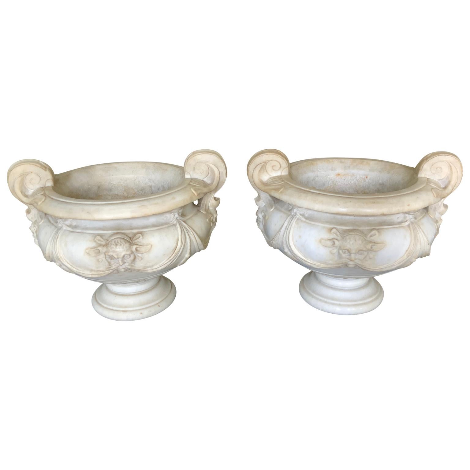 Rococo Pair of 18th Century Carved White Marble Garden Urns, Italy