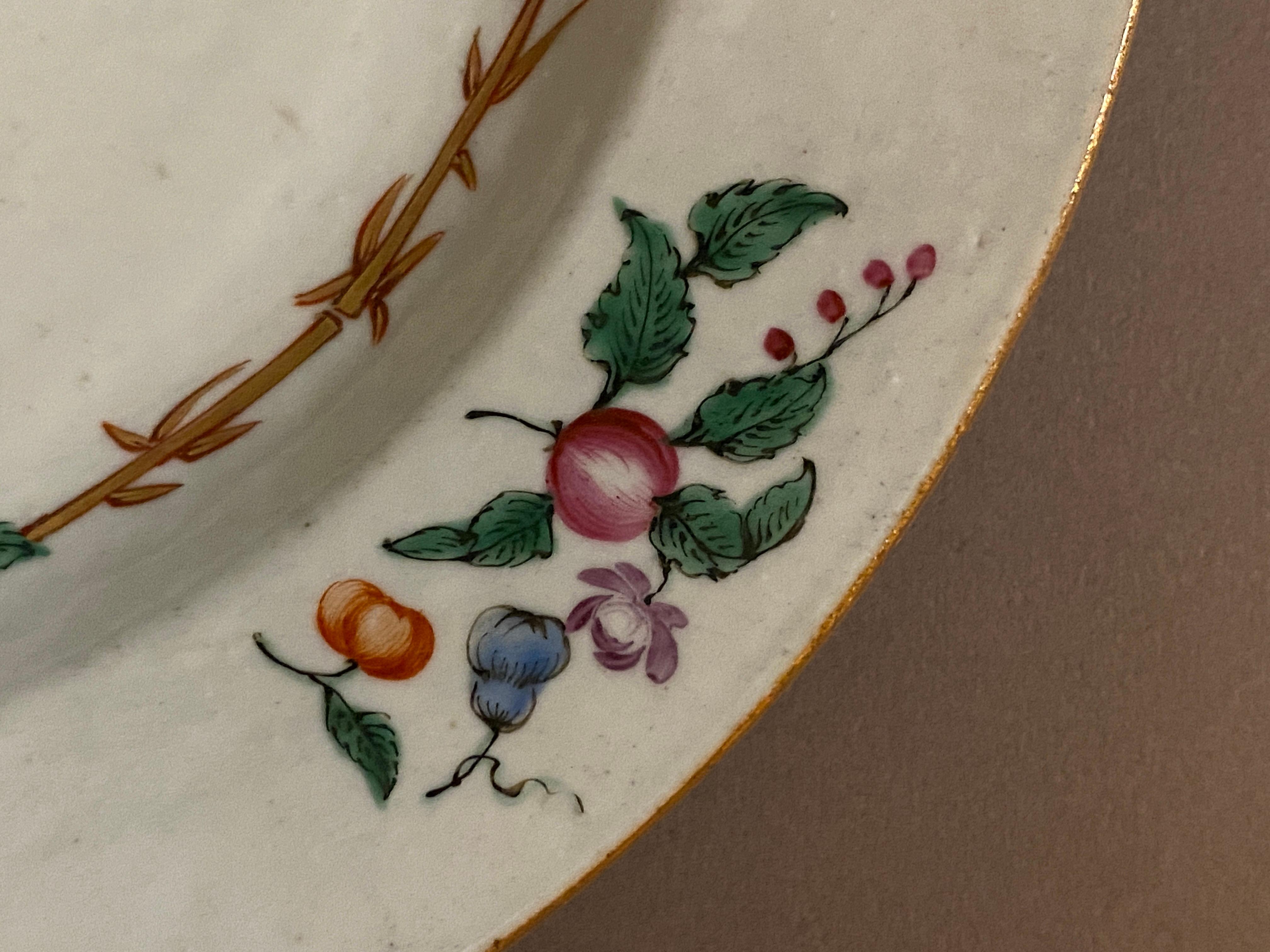 Pair of 18th Century China East India Company Porcelain Plates For Sale 7