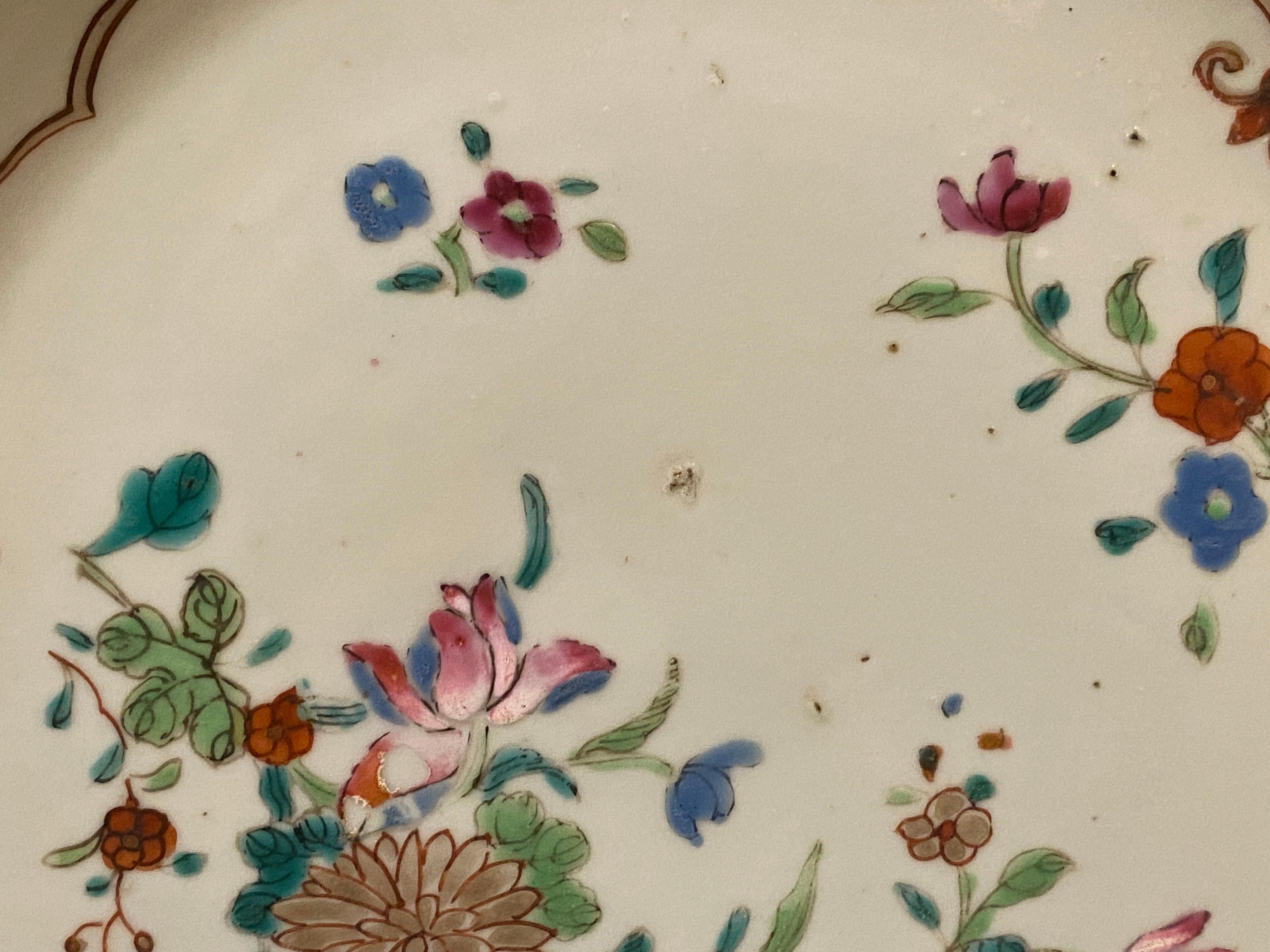 Paire d'assiettes en porcelaine de la Compagnie de Chine de l'Est des Indes du 18e siècle 6