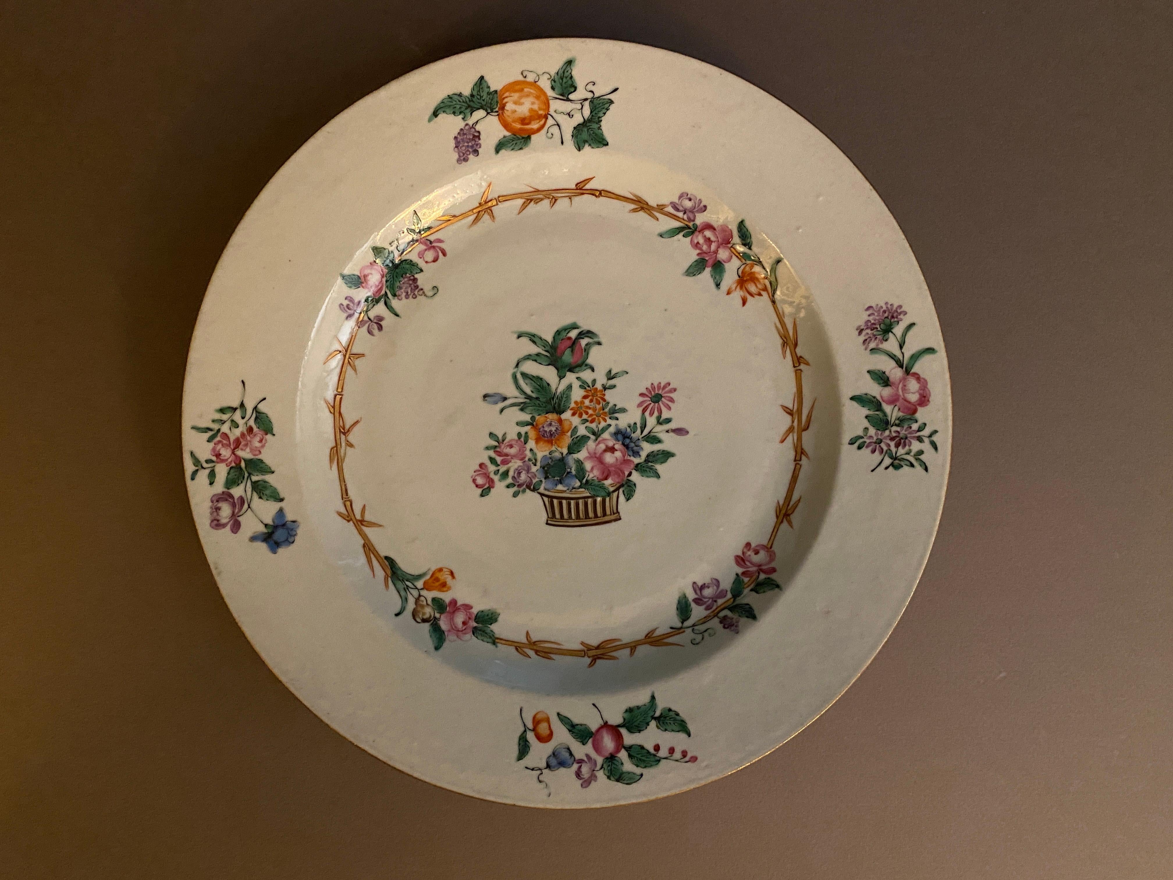 18th Century and Earlier Pair of 18th Century China East India Company Porcelain Plates For Sale