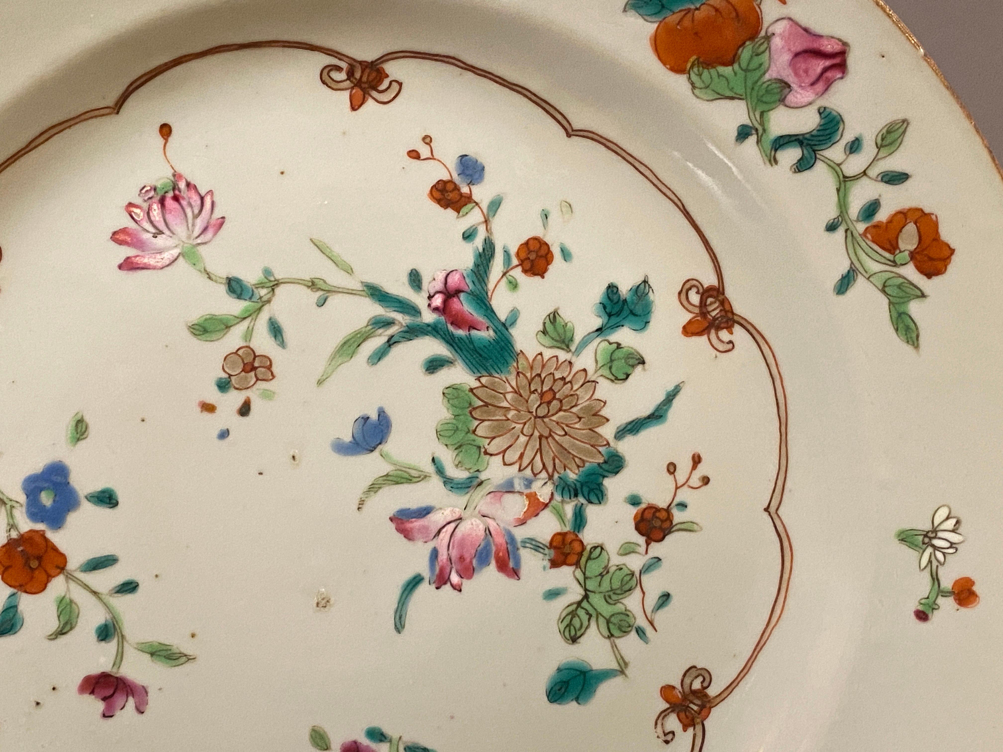 Pair of 18th Century China East India Company Porcelain Plates For Sale 4