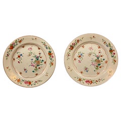 Paire d'assiettes en porcelaine de la Compagnie de Chine de l'Est des Indes du 18e siècle