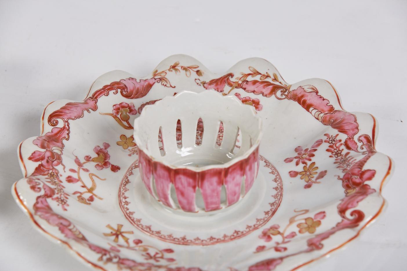 Peint à la main Paire de mancerinas ou trèfles en porcelaine d'exportation chinoise du 18ème siècle en vente