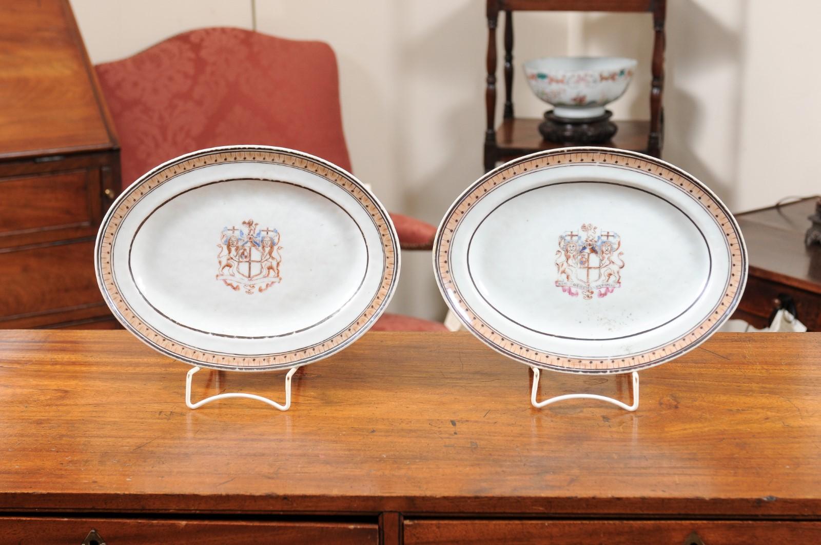 Pair of 18th Century Chinese Export Porcelain Platters with Armorial Crests In Good Condition For Sale In Atlanta, GA