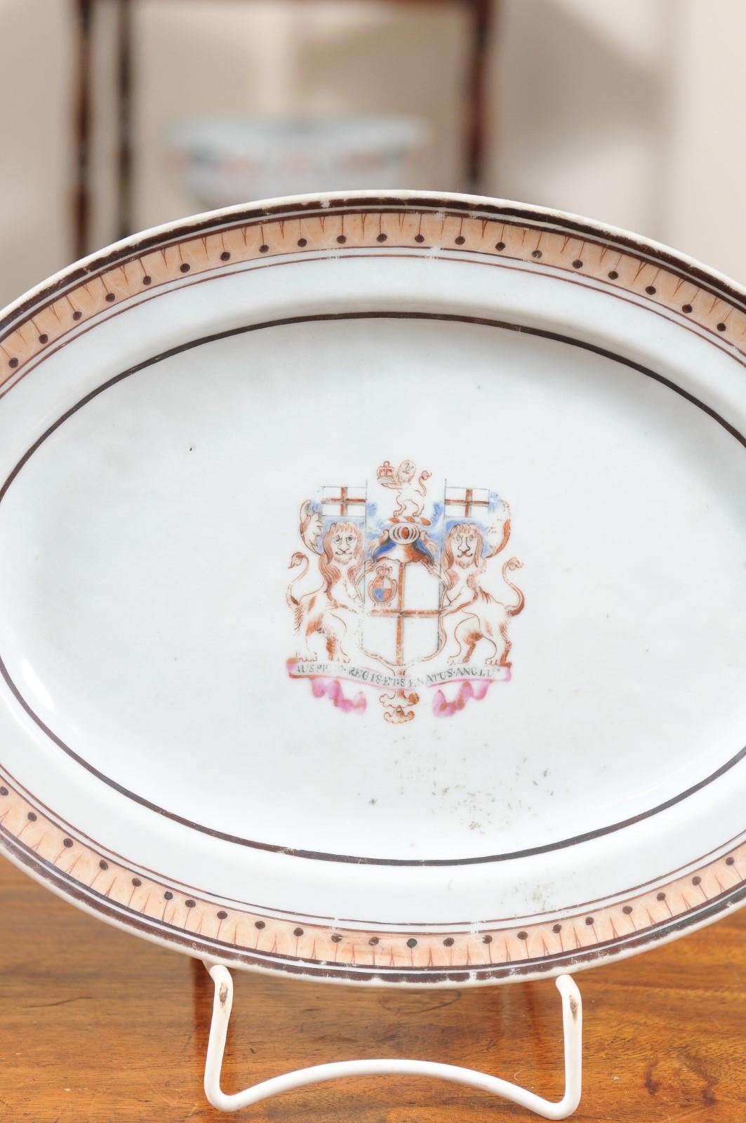 Pair of 18th Century Chinese Export Porcelain Platters with Armorial Crests For Sale 5