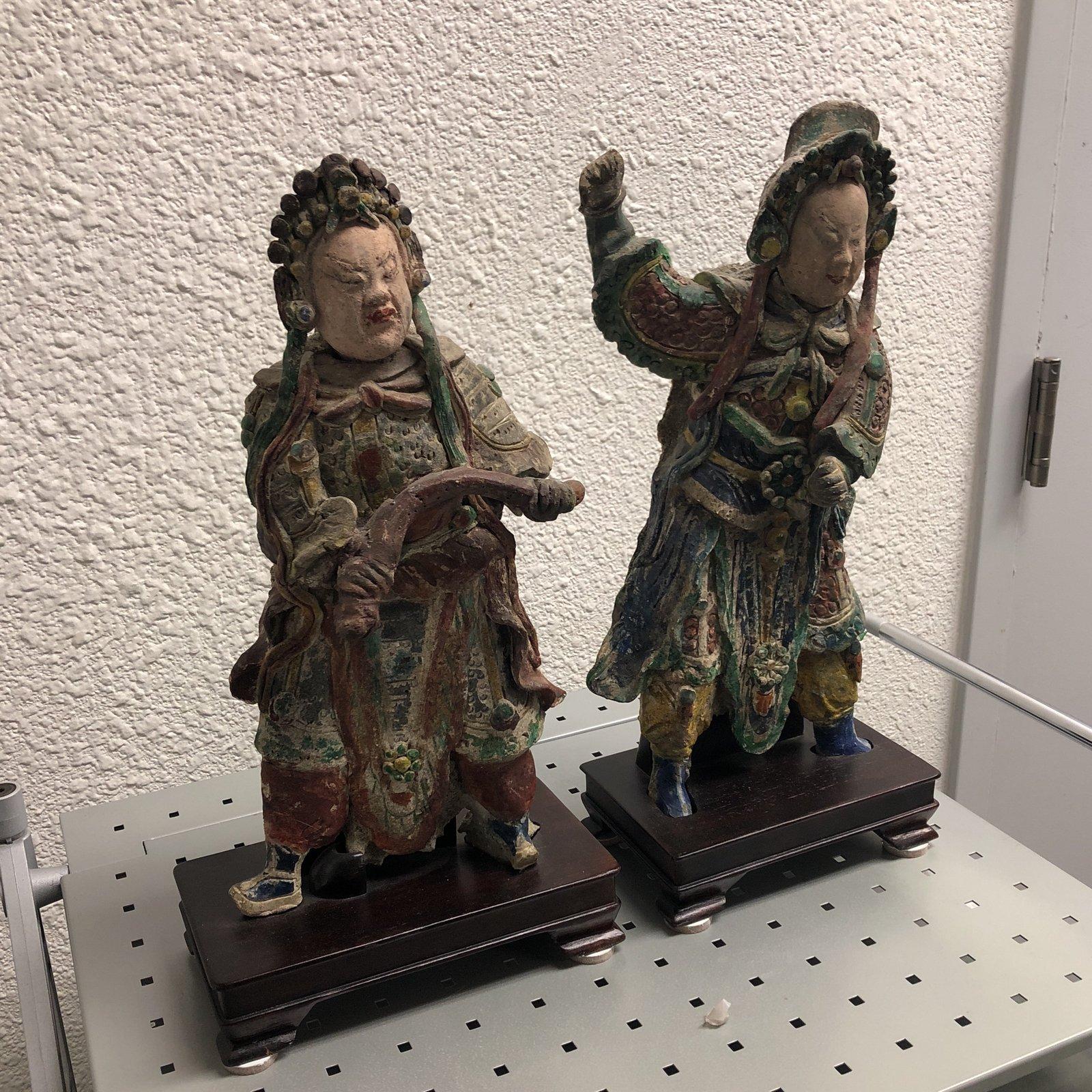 Pair of 18th Century Chinese Funerary Palace Guards In Good Condition For Sale In San Francisco, CA