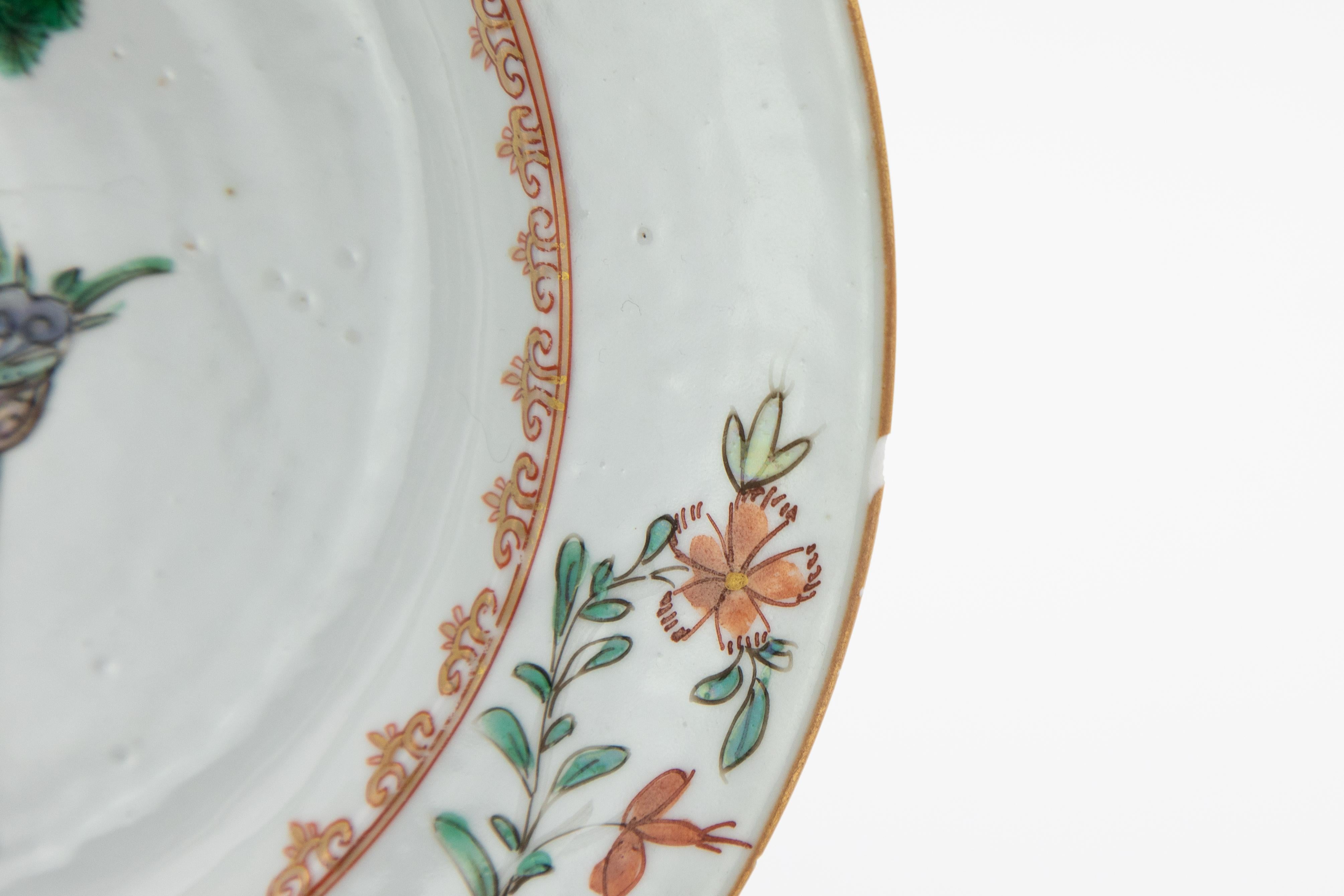 Hand-Painted Pair of 18th Century Chinese & Meissen Famille Verte Porcelain Plates For Sale