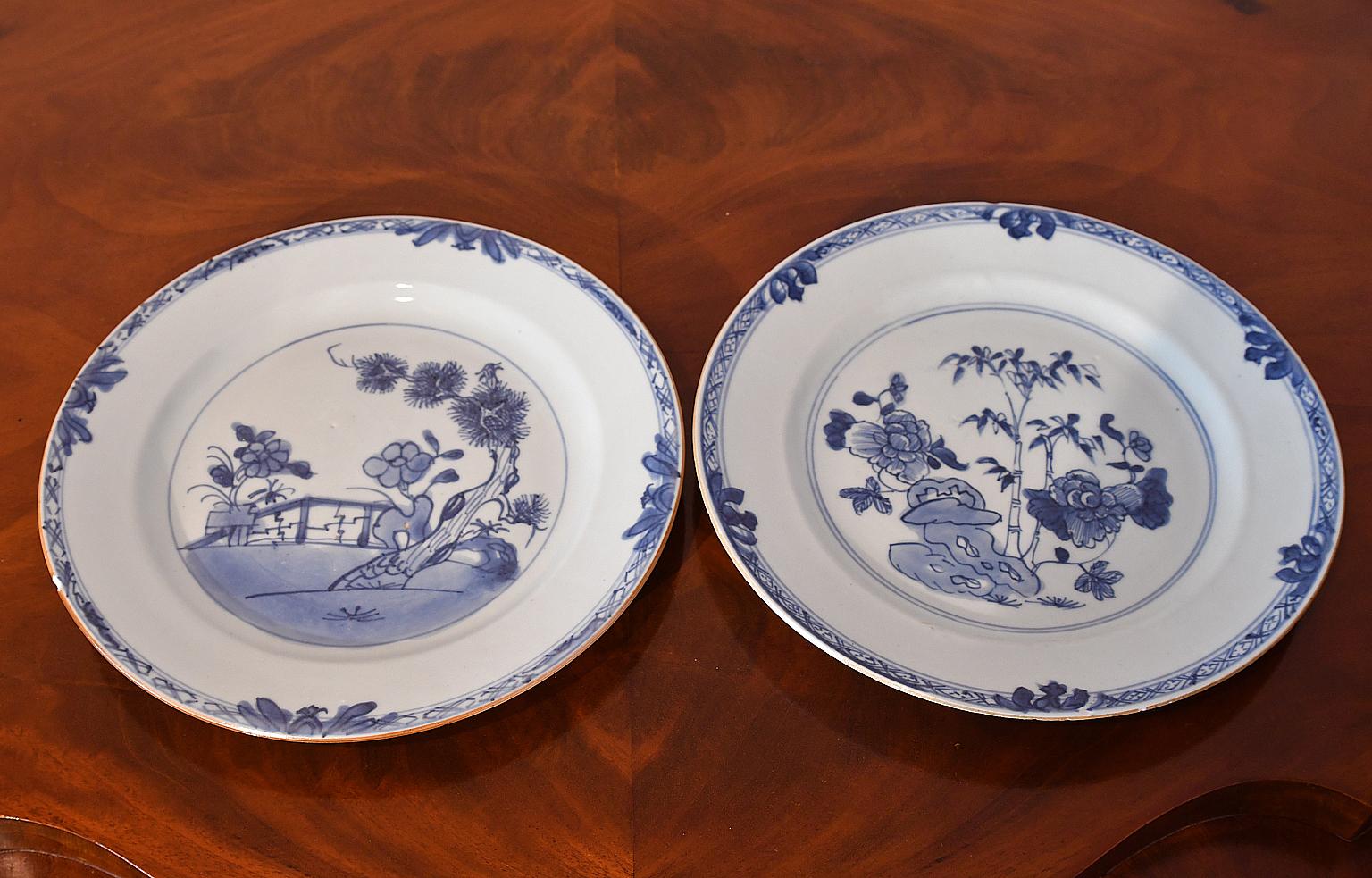 Pair of 18th Century Chinese Porcelain Blue & White Plates, Qing Qianlong In Good Condition In Miami, FL