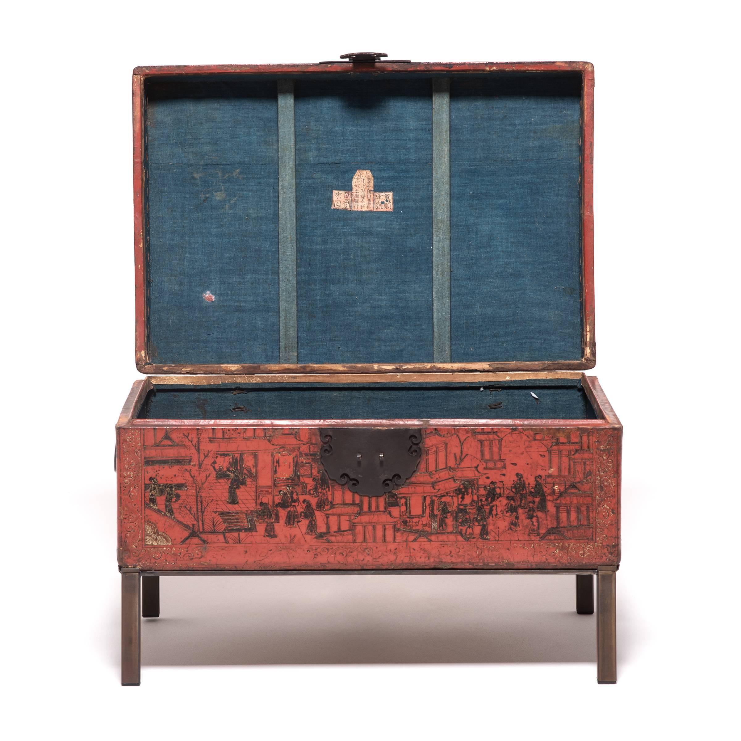Qing Pair of 18th Century Chinese Red and Gilt Lacquered Trunks