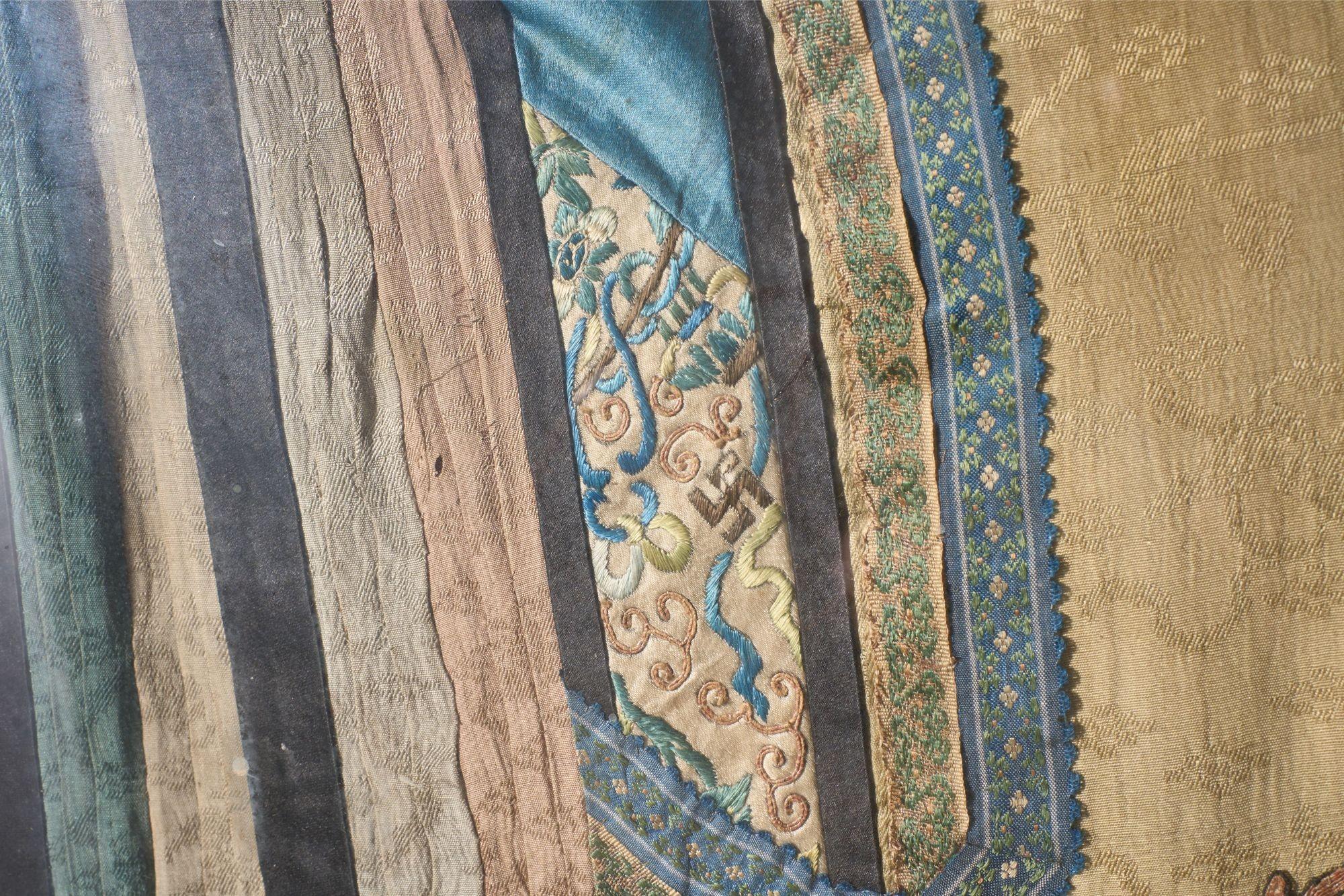 Pair of 18th century Chinese silk ceremonial dresses 6