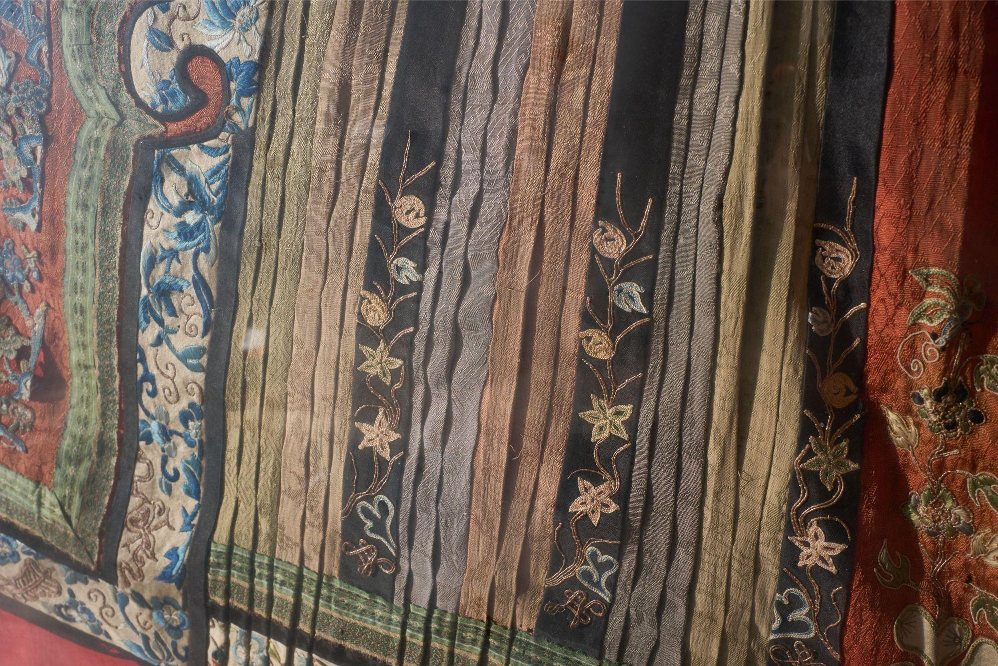 Pair of 18th century Chinese silk ceremonial dresses 2