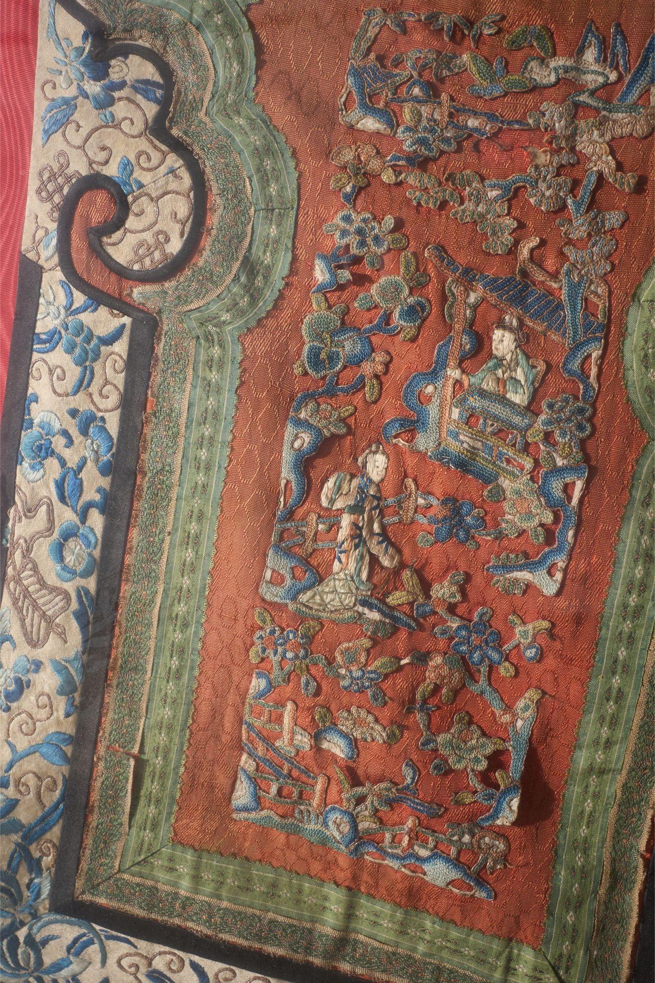 Pair of 18th century Chinese silk ceremonial dresses 4
