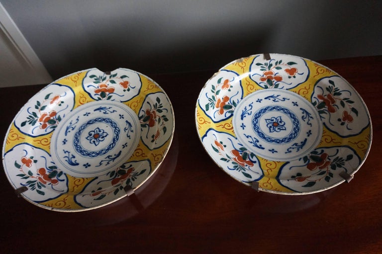 Pair of 18th Century Chinese Style Dutch Ceramic Plate Chargers with