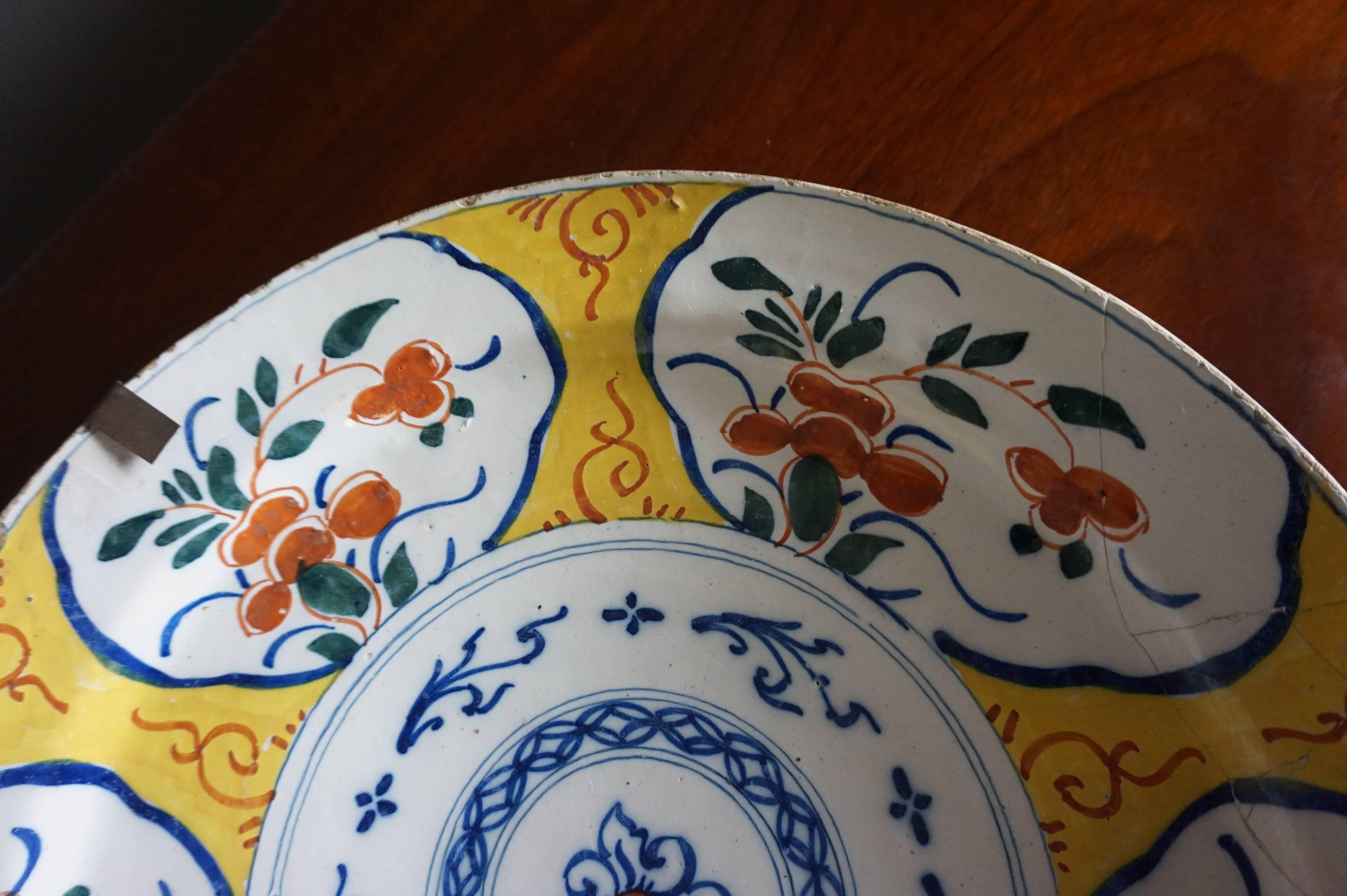 Hand-Painted Pair of 18th Century Chinese Style Dutch Ceramic Plate Chargers with Rare Yellow For Sale