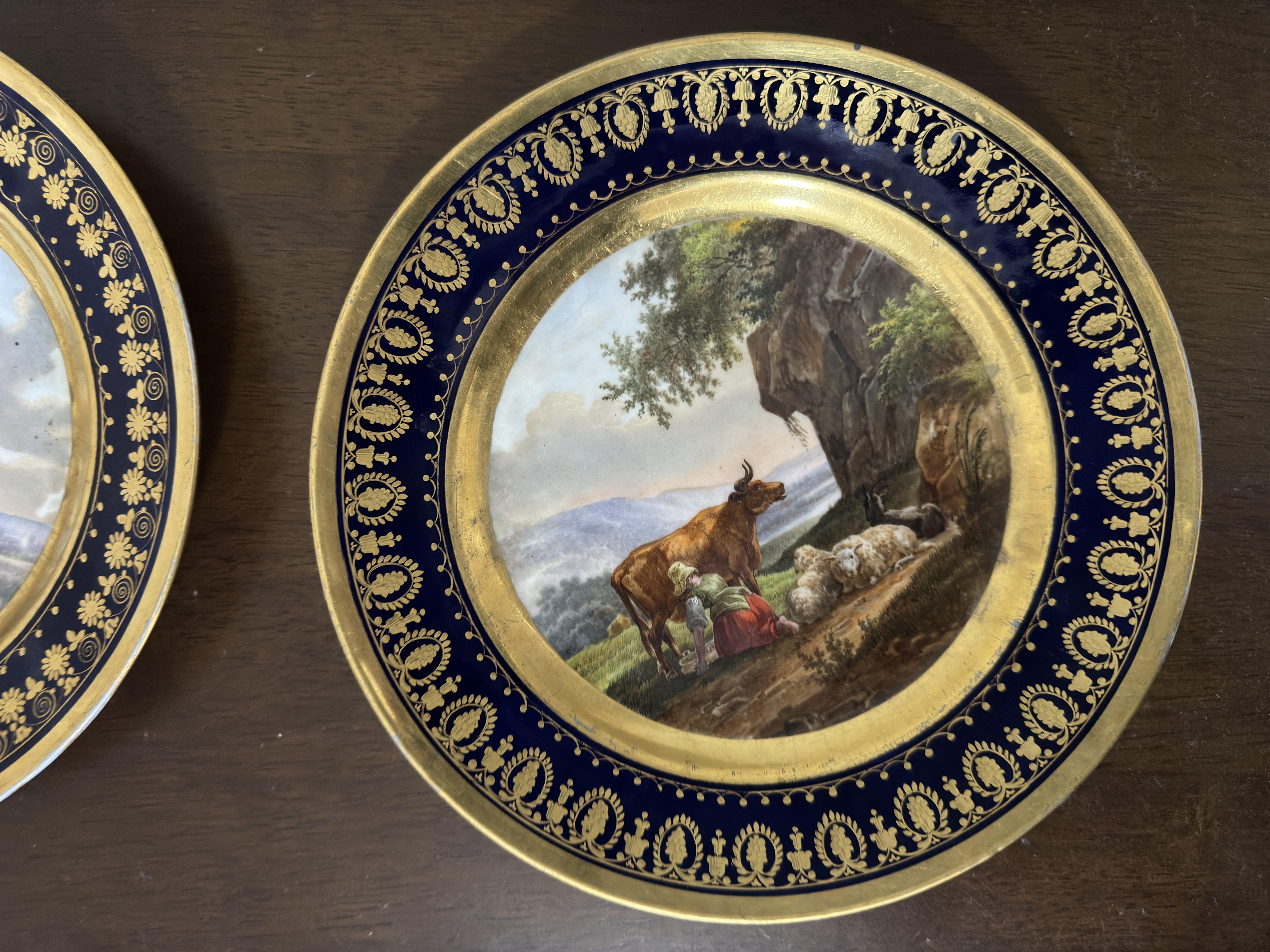 Hand-Painted Pair of Early 19th Century Darte Brothers Porcelain Plates For Sale