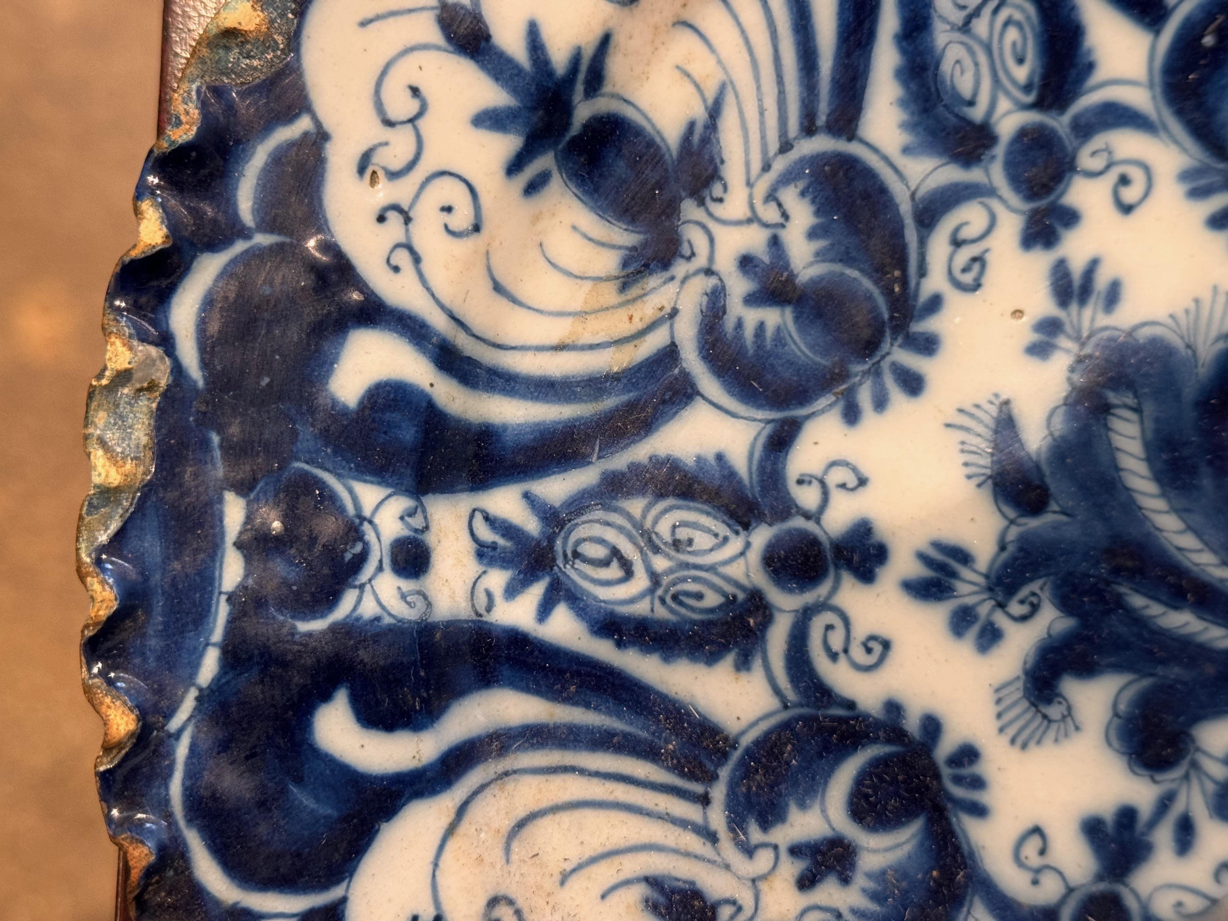 Pareja de platos de Delft del siglo XVIII Cerámica de Delft en venta
