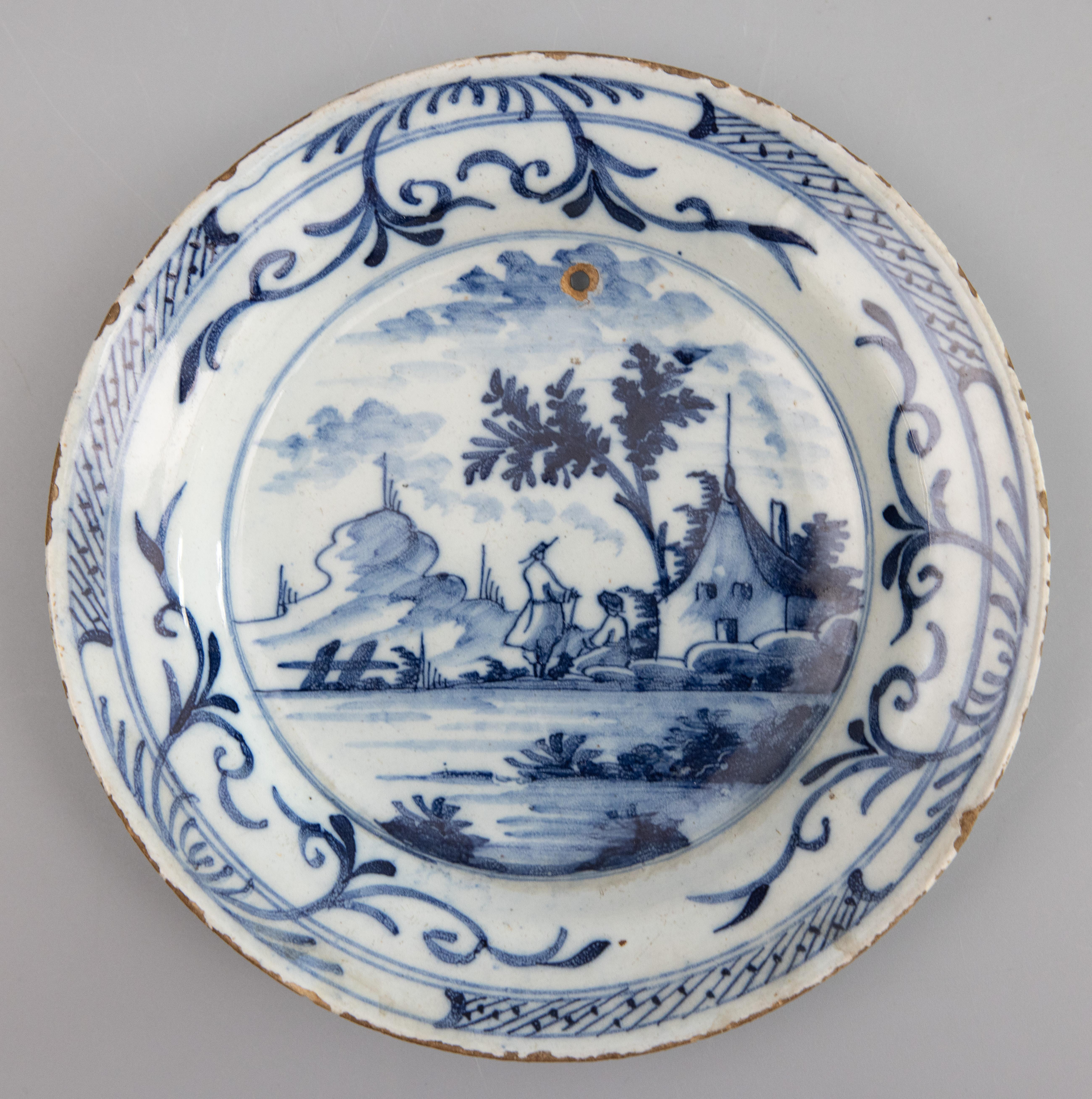 Pair of 18th Century Diminutive Dutch Delft Faience Chinoiserie Plates For Sale 2