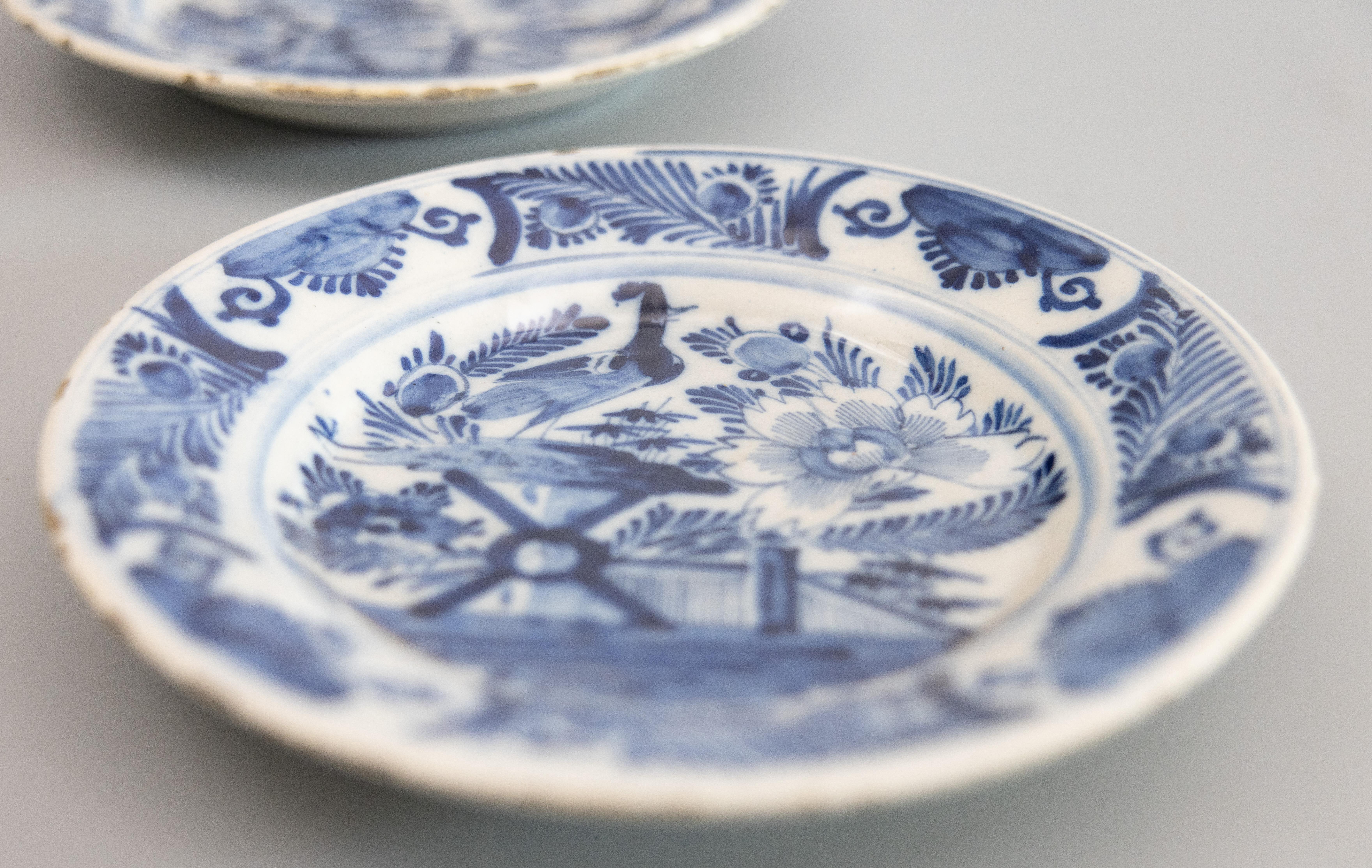 Pair of 18th Century Dutch Delft Faience Chinoiserie Floral Bird Plates For Sale 6