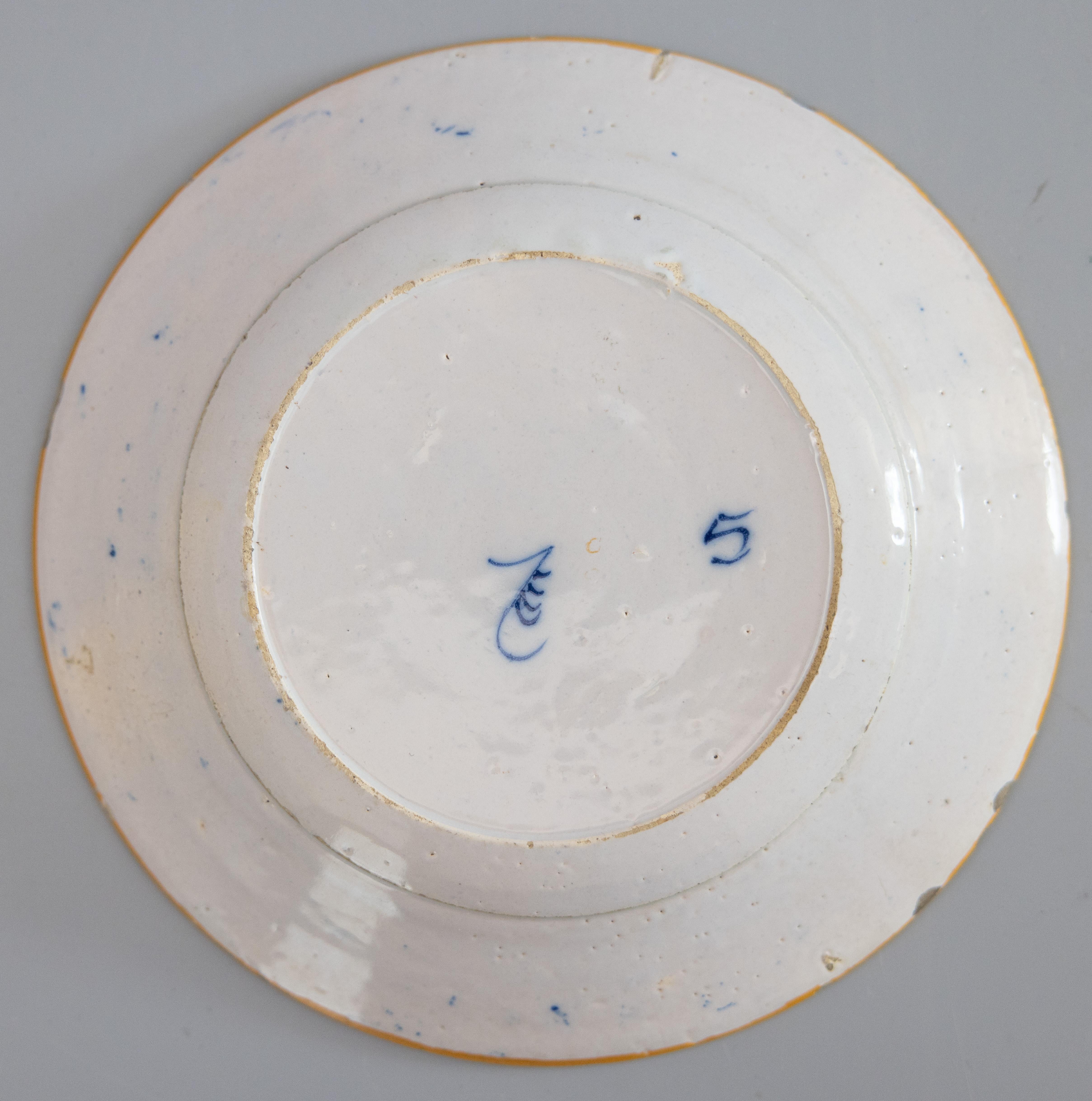 Pair of 18th Century Dutch Delft Faience Peacock Plates For Sale 2