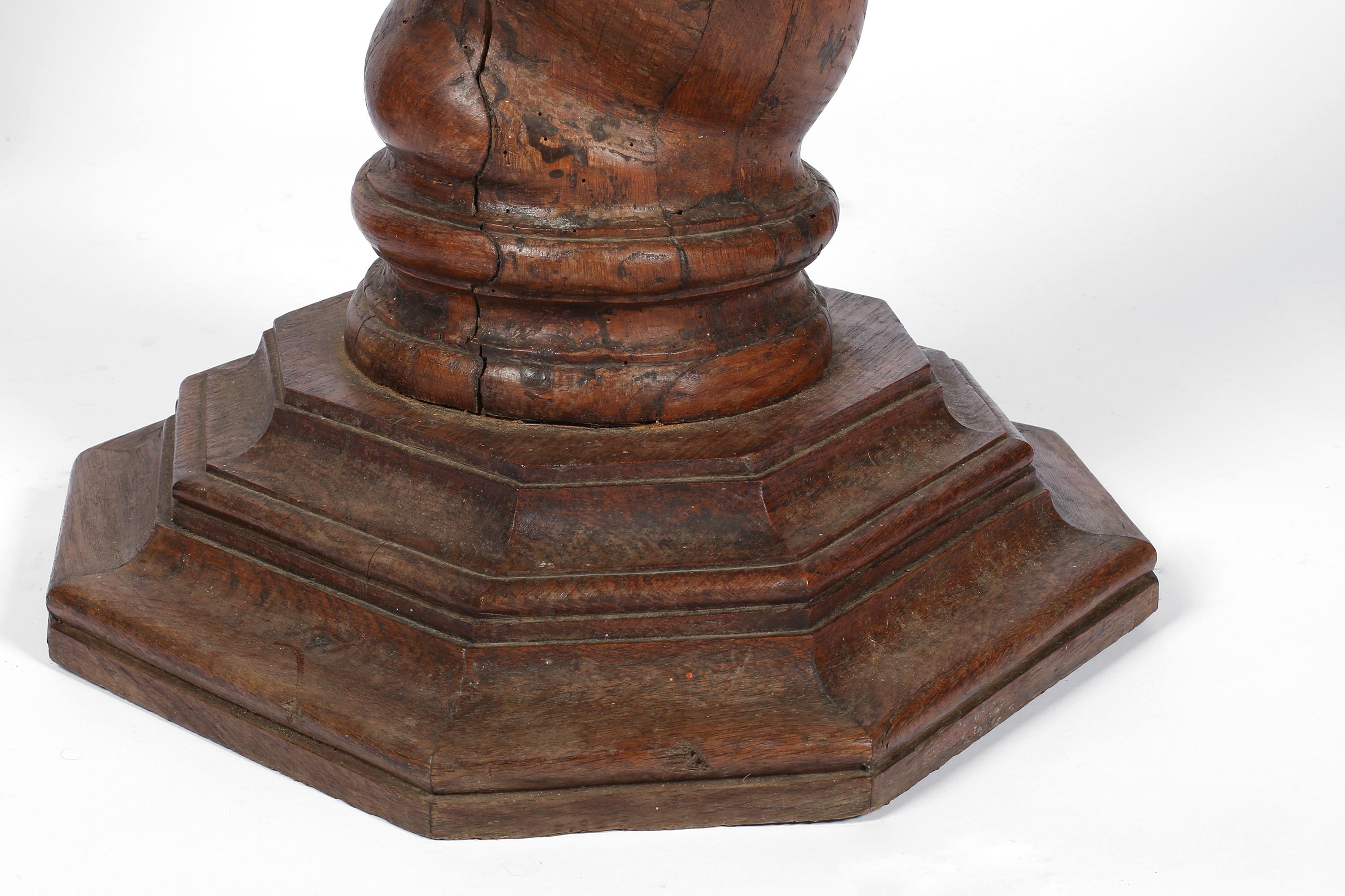 Paire de socles à colonnes torsadées en orme du XVIIIe siècle en vente 11