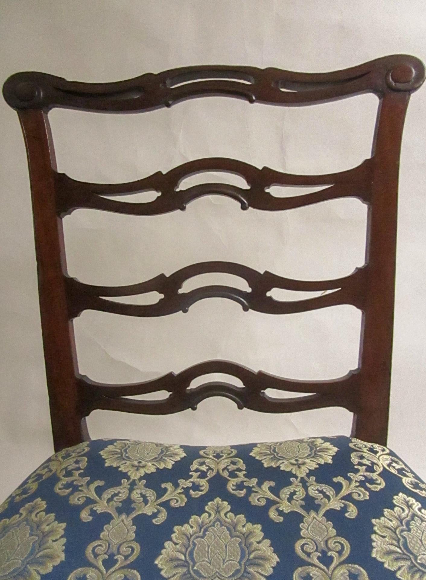 Pair of 18th Century English Chippendale Side Chairs For Sale 1