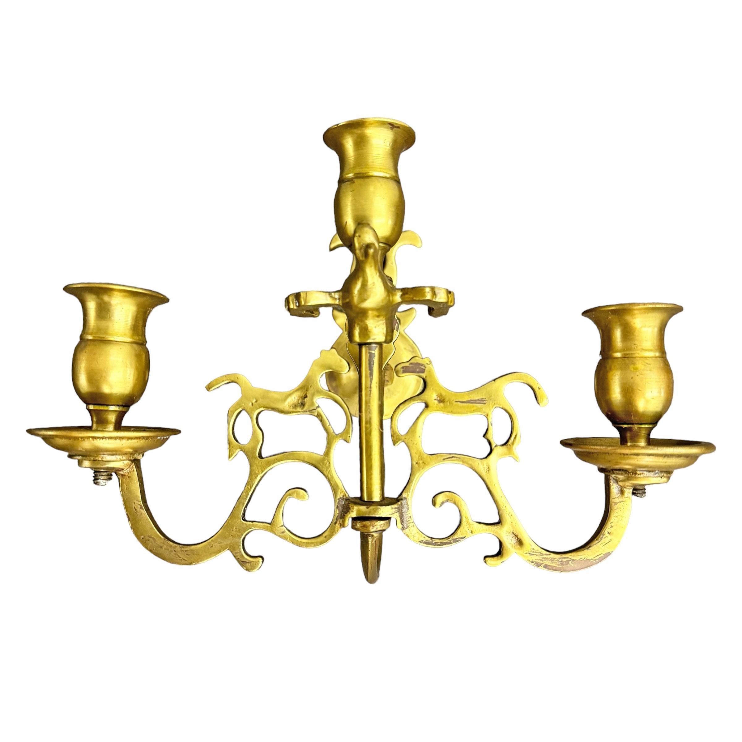 Pair of 18th Century English Georgian Brass Candle Sconces In Good Condition For Sale In Chicago, IL