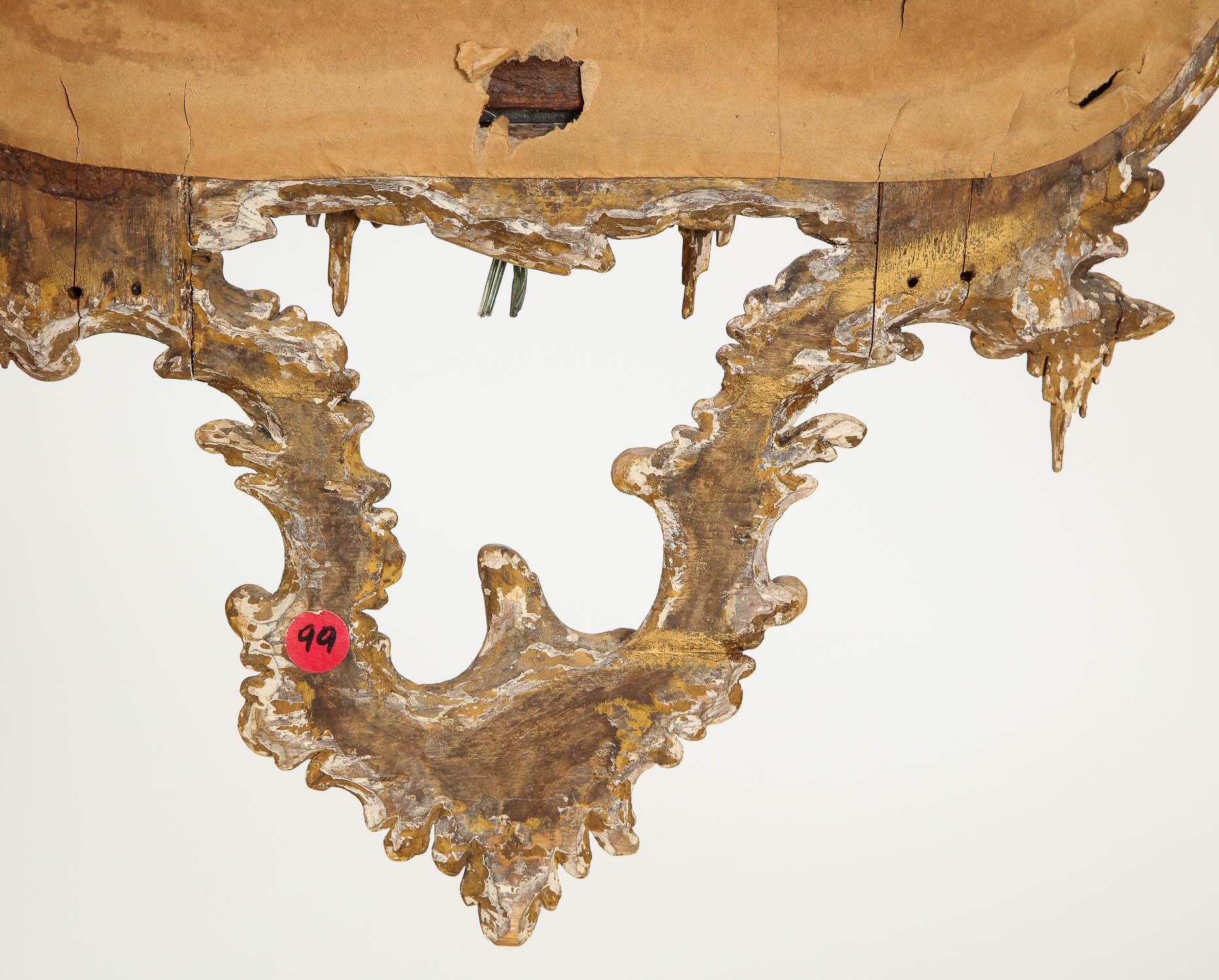 Paar englische Chinoiserie-Spiegel aus vergoldetem Holz mit Kerzenhaltern aus dem 18. Jahrhundert im Angebot 8