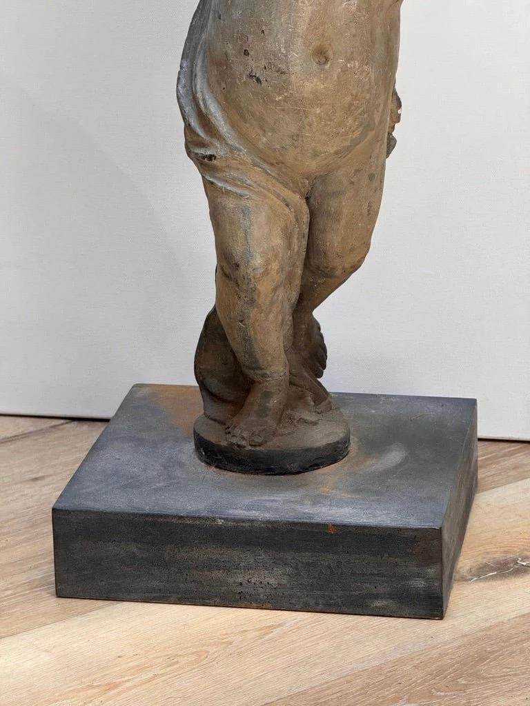 Coppia di putti in piombo inglesi del XVIII secolo in vendita 7
