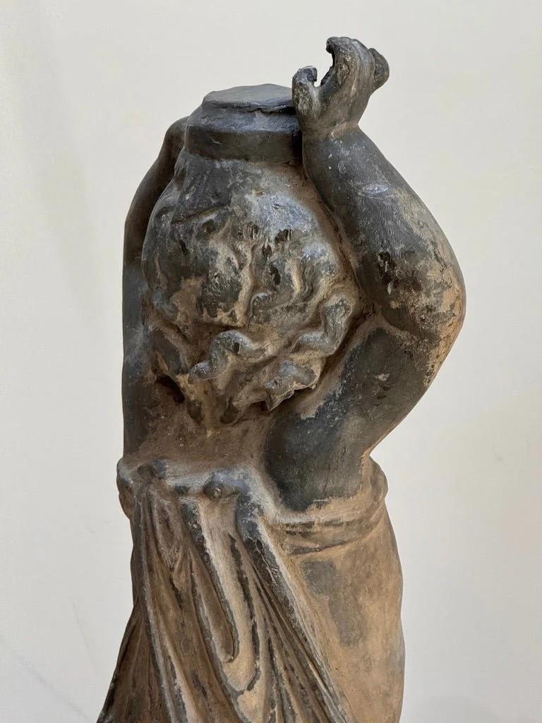 Coppia di putti in piombo inglesi del XVIII secolo in vendita 2