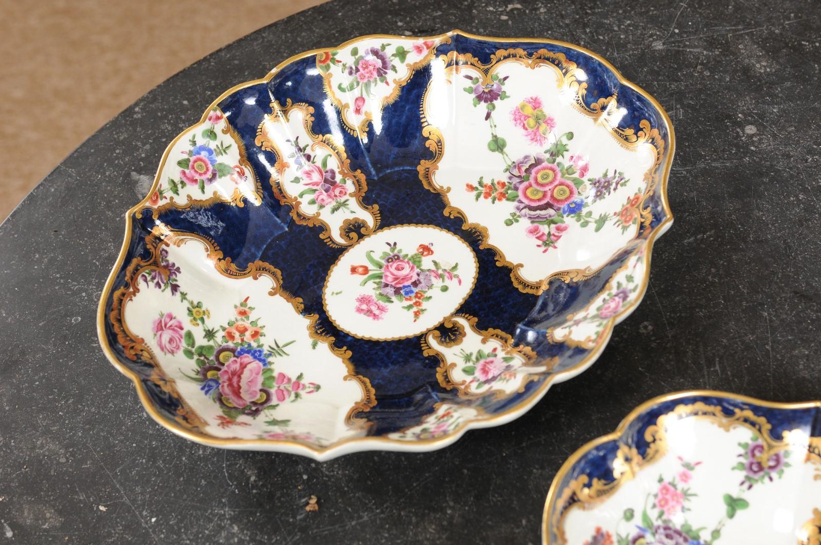 Pair of 18th Century English Worcester Porcelain Serving Dishes, “Dr. Wall” For Sale 8