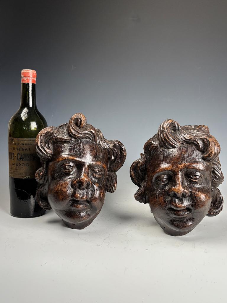 18th Century and Earlier Pair of 18th Century Flemish Carved Wooden Cherub (Putto) Heads For Sale