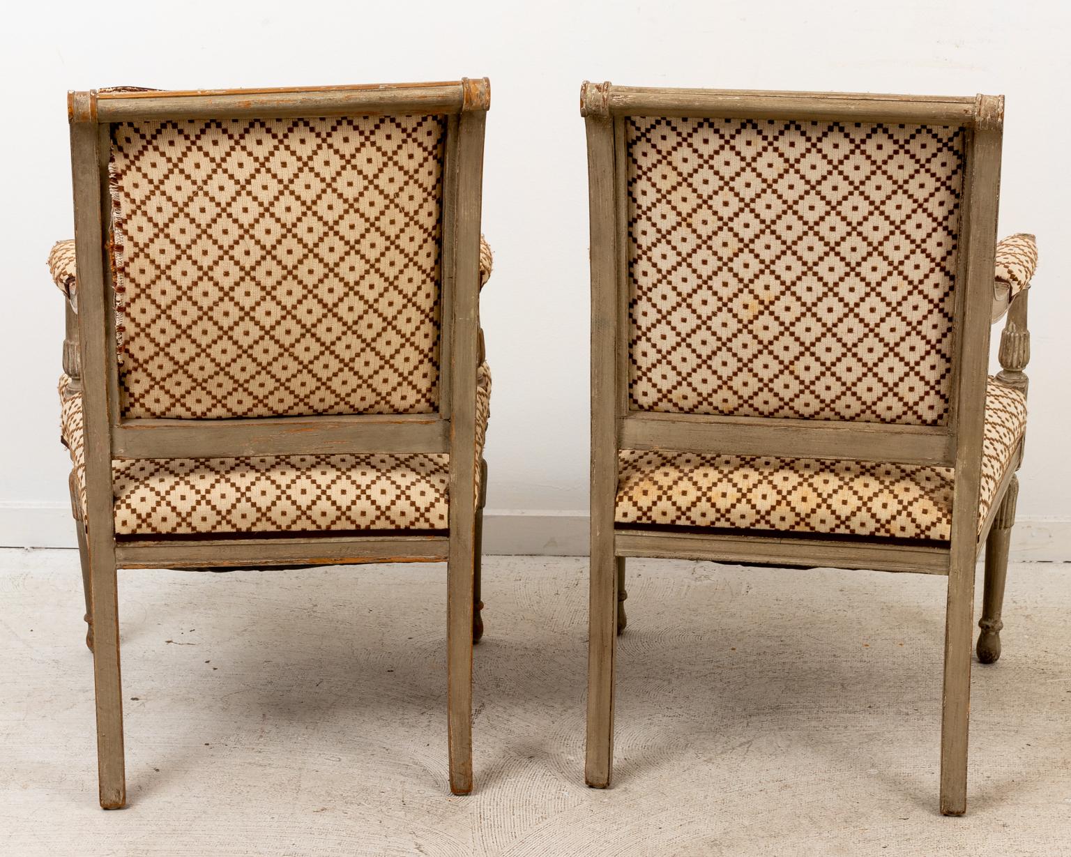 18th Century and Earlier Pair of 18th Century French Bergère Chairs For Sale