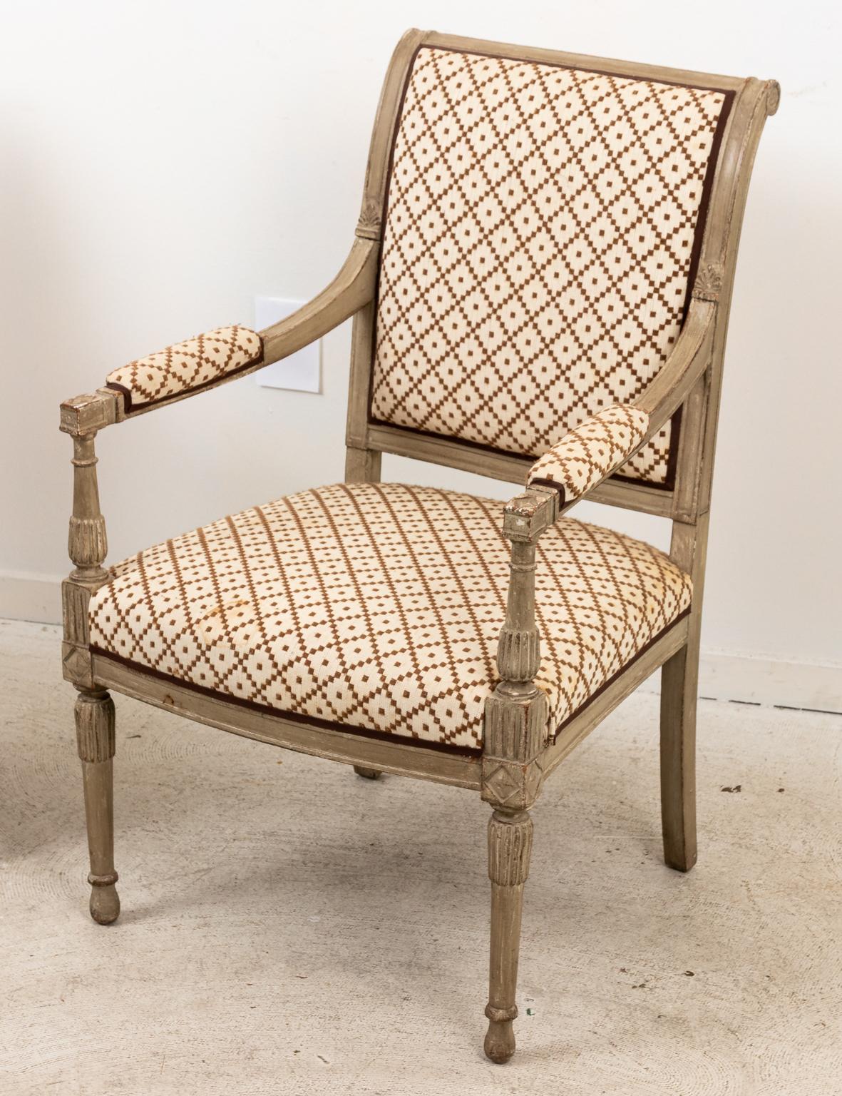 Pair of 18th Century French Bergère Chairs For Sale 1