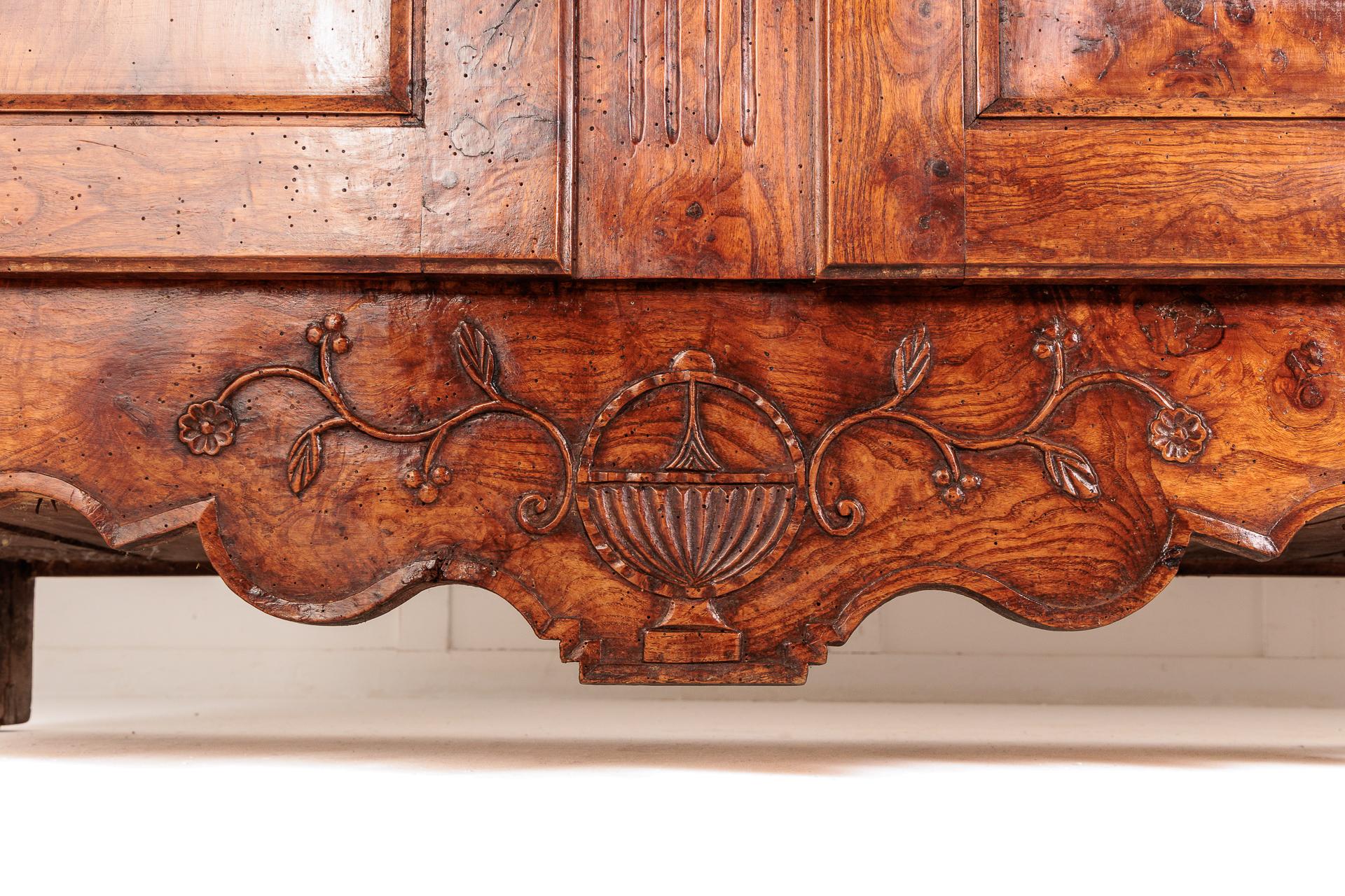 Pair of 18th Century French Burr Ash Buffets For Sale 2