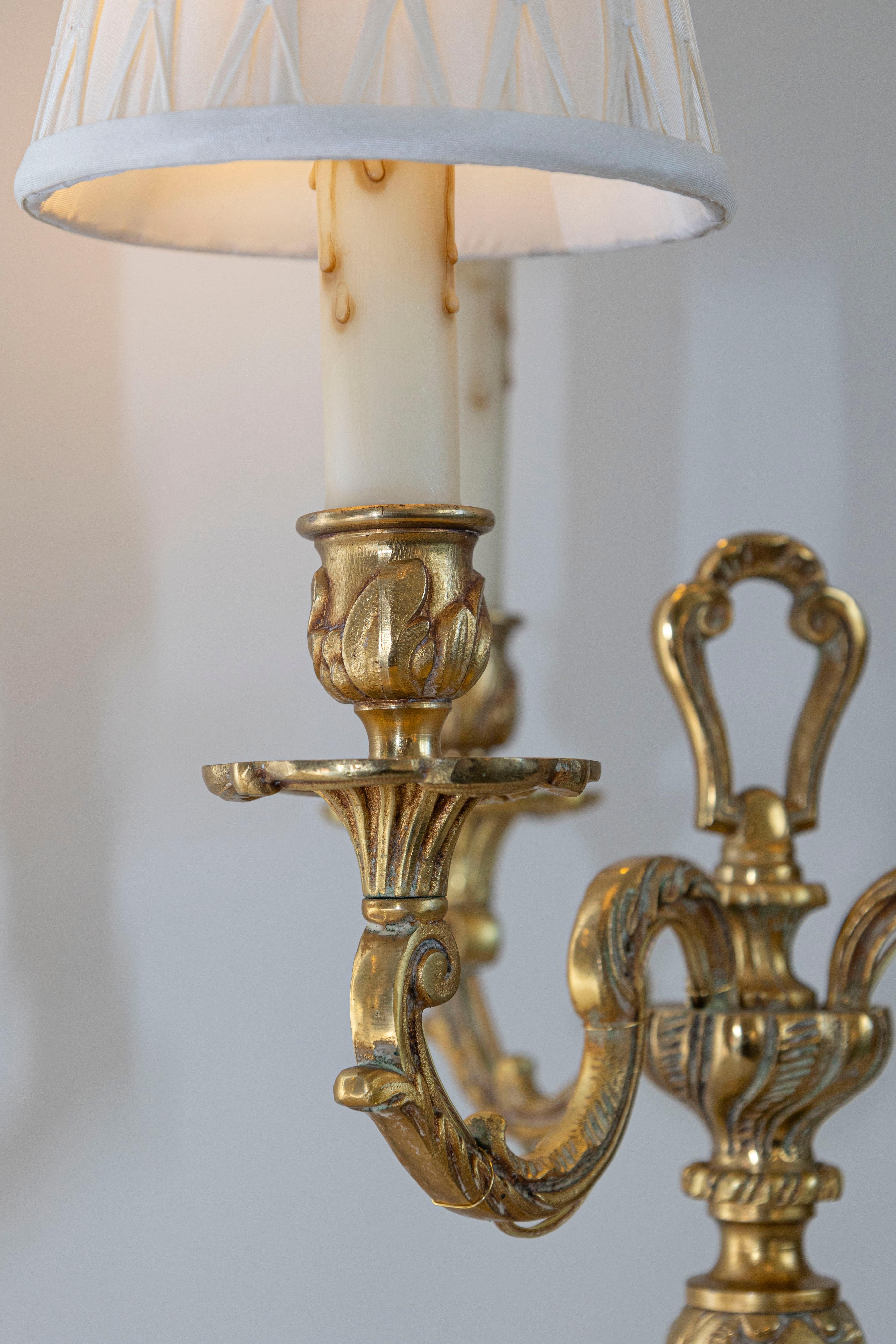 Pareja de candelabros franceses del siglo XVIII siglo XVIII y antes en venta