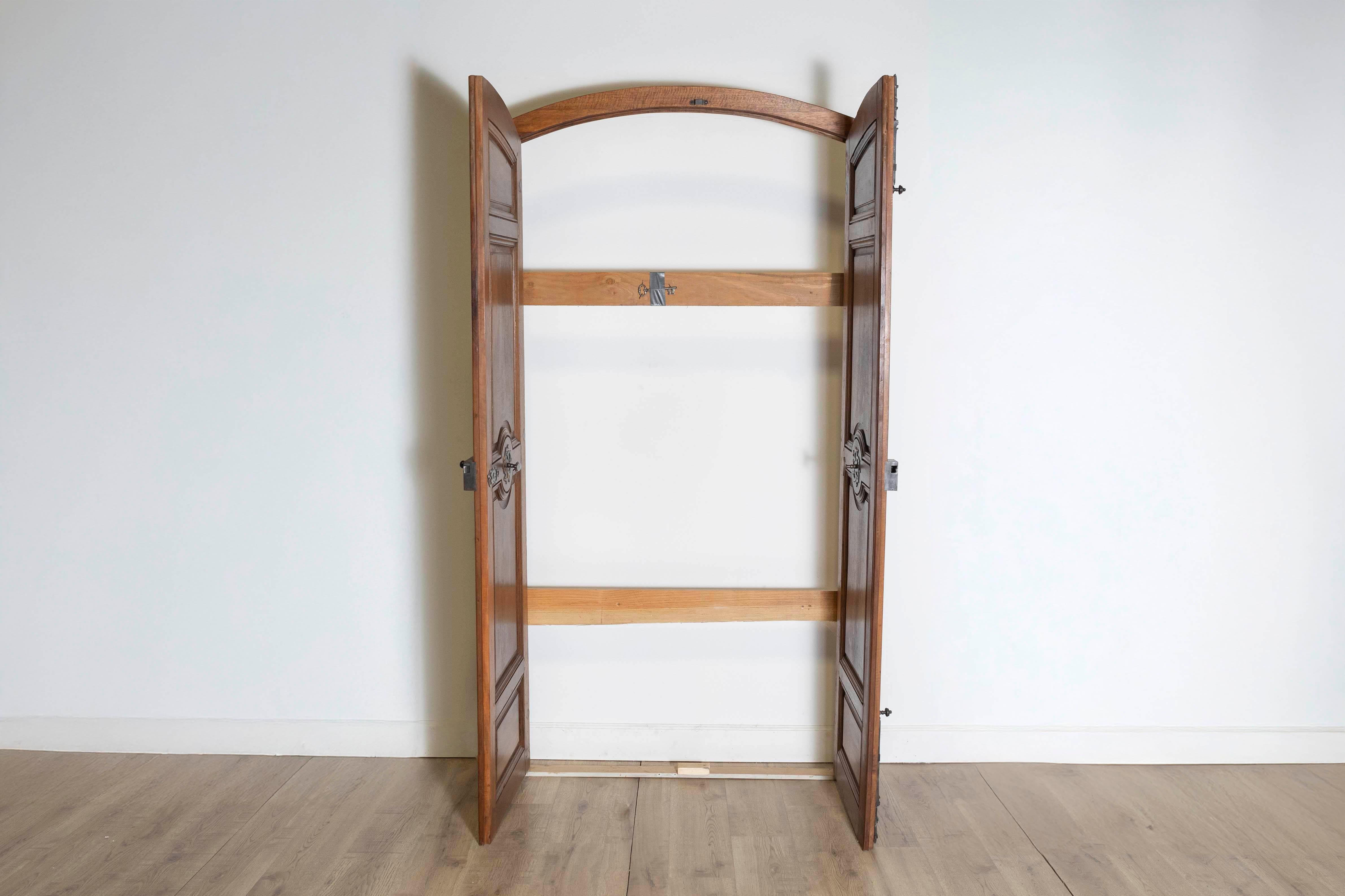 Ferro battuto Coppia di porte di comunicazione francesi del XVIII secolo CIRCA 1790 in vendita