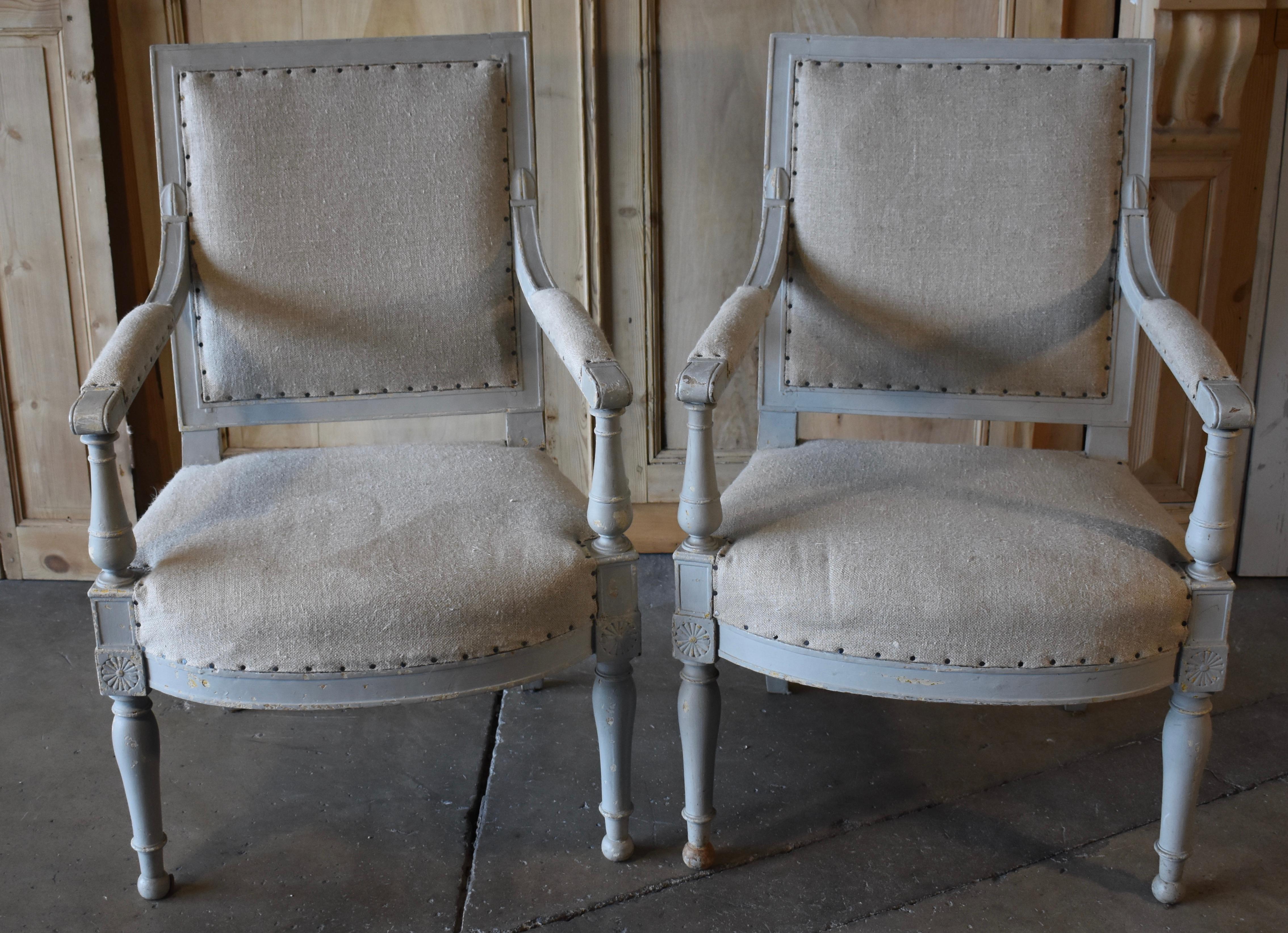 Pair of 18th Century French Directoire Bergère Chairs For Sale 10