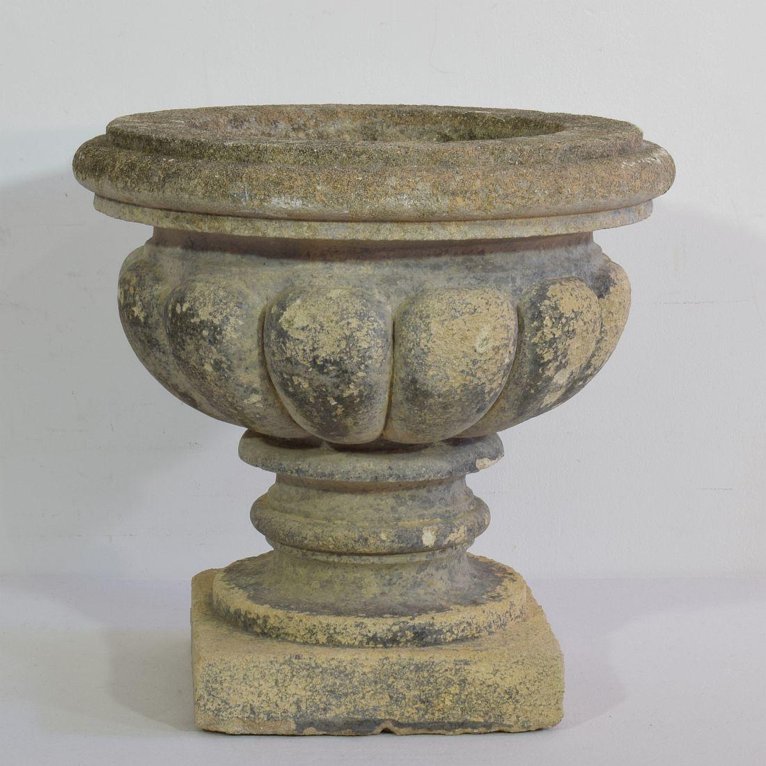 Pair of 18th Century French Hand Carved Stone Vases/ Planters In Good Condition In Buisson, FR