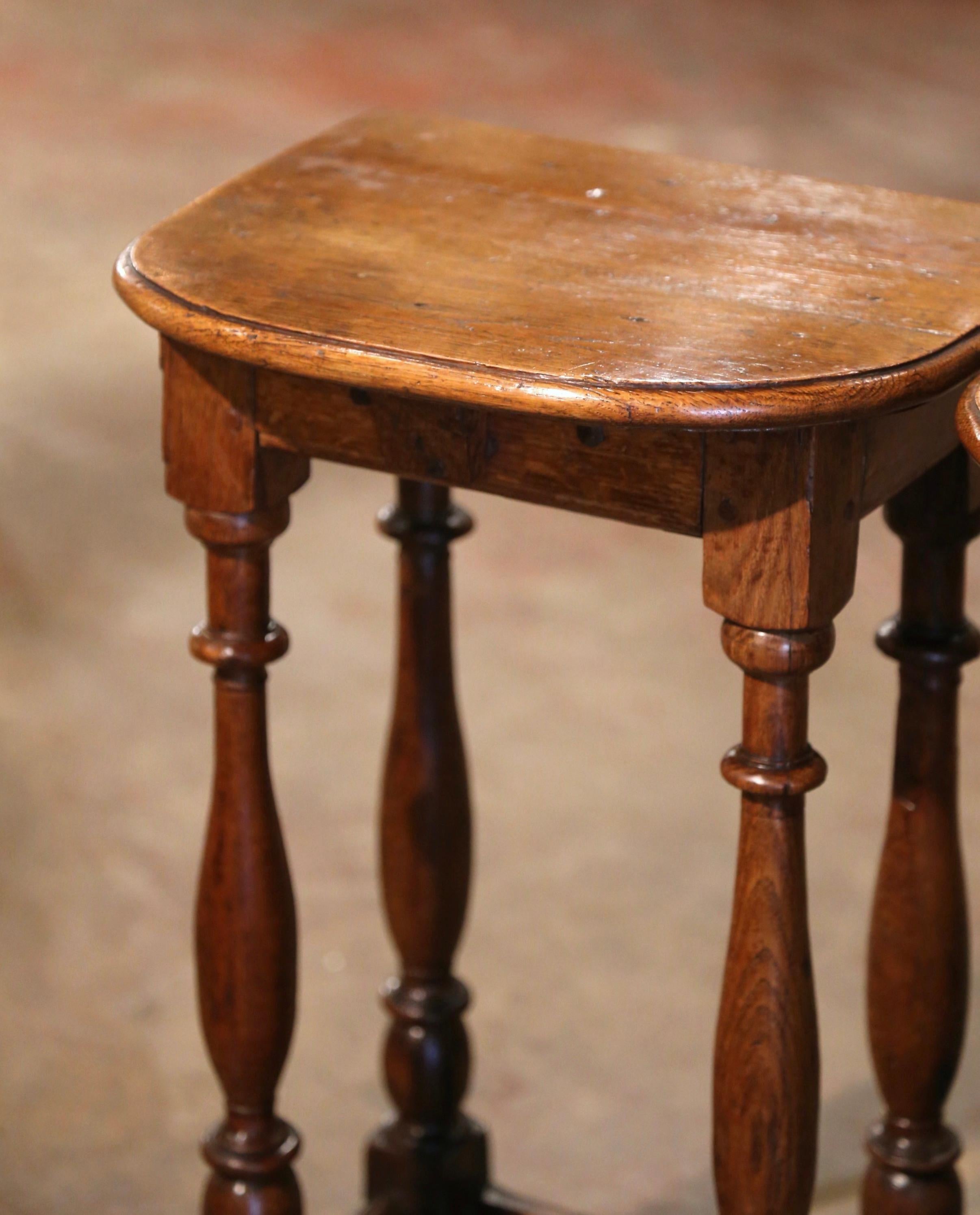 Hand-Carved Pair of 18th Century French Louis XIII Carved Oak Four-Leg Side Tables For Sale