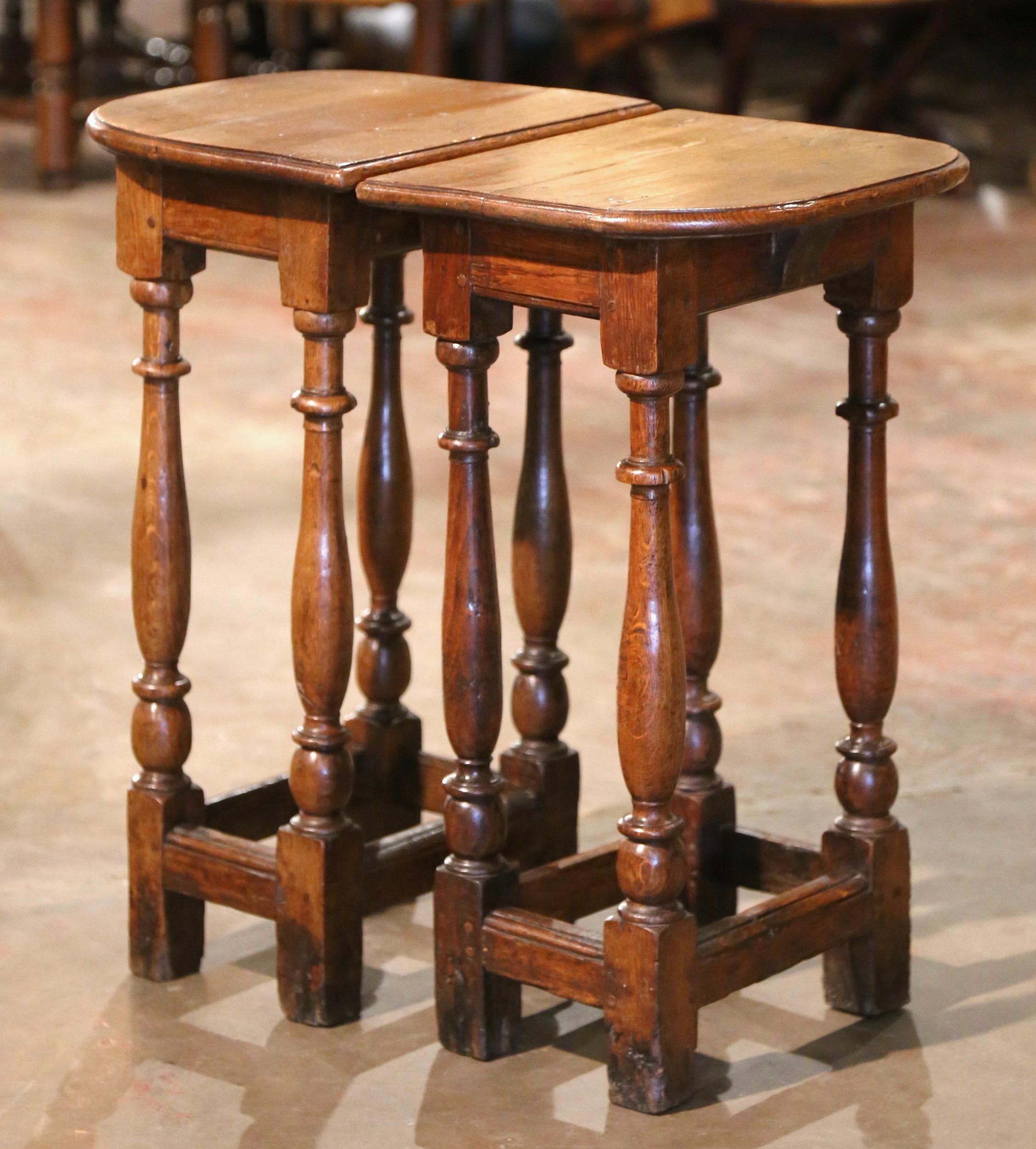 Pair of 18th Century French Louis XIII Carved Oak Four-Leg Side Tables For Sale 4