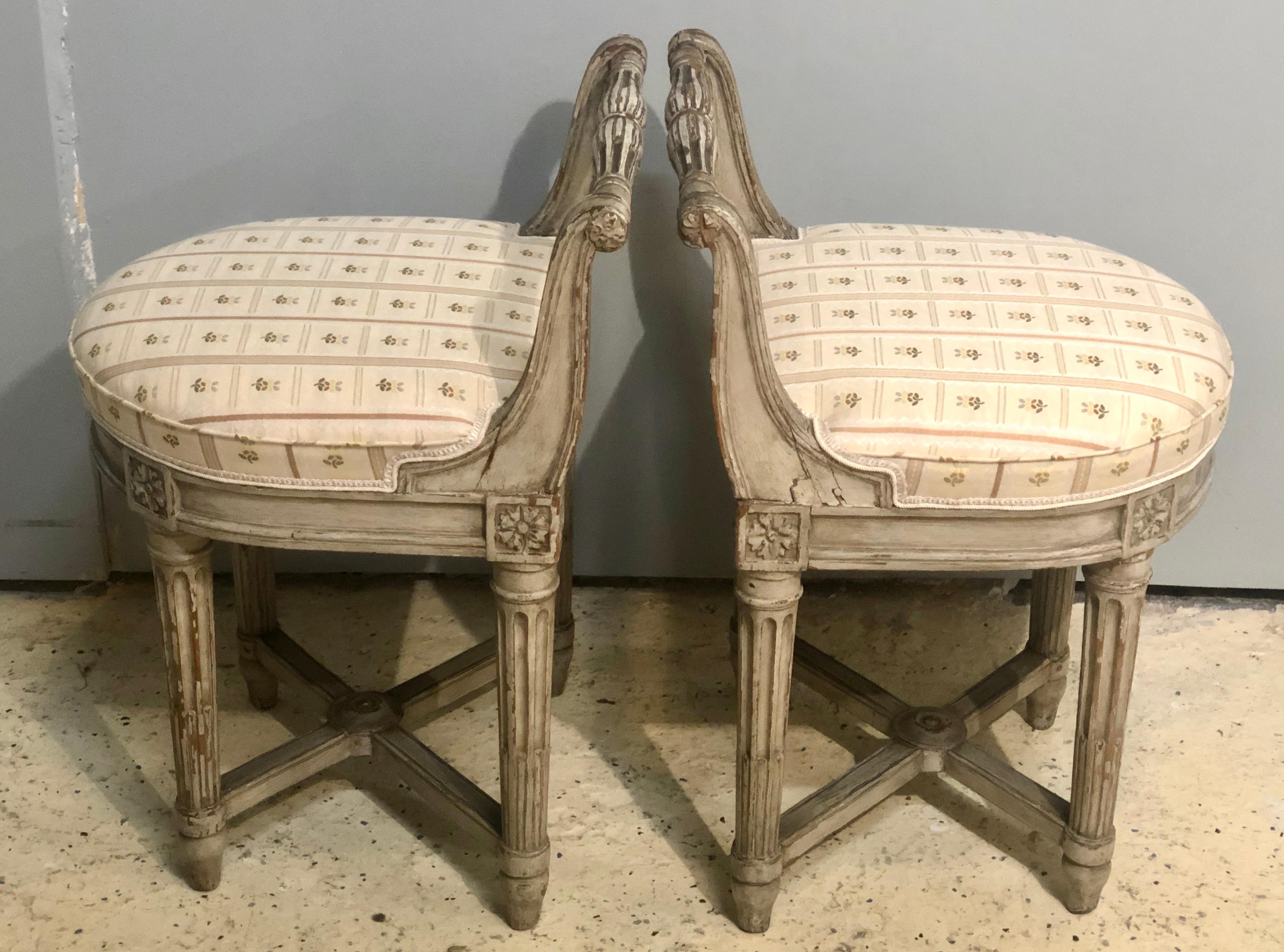 French Design, Louis XVI, Small Chairs, Ivory Painted Wood, Fabric, France 1740s In Good Condition For Sale In Stamford, CT
